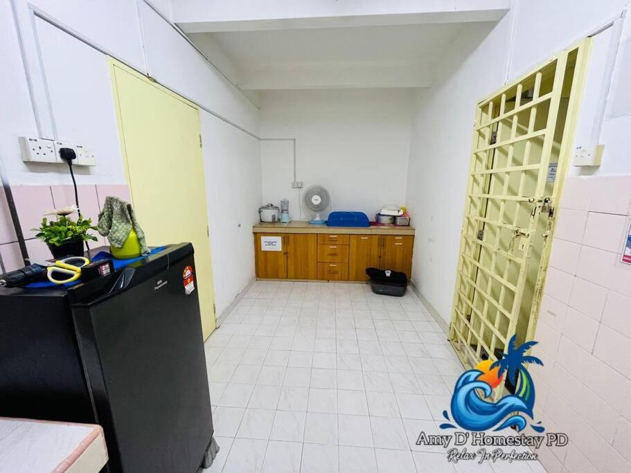 Bungalow Kotamas Seafront Teluk Kemang