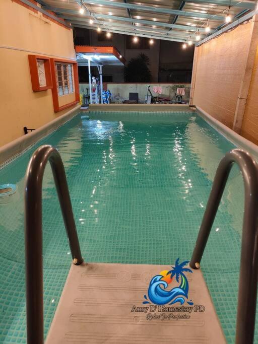 Bungalow Kotamas Seafront Teluk Kemang