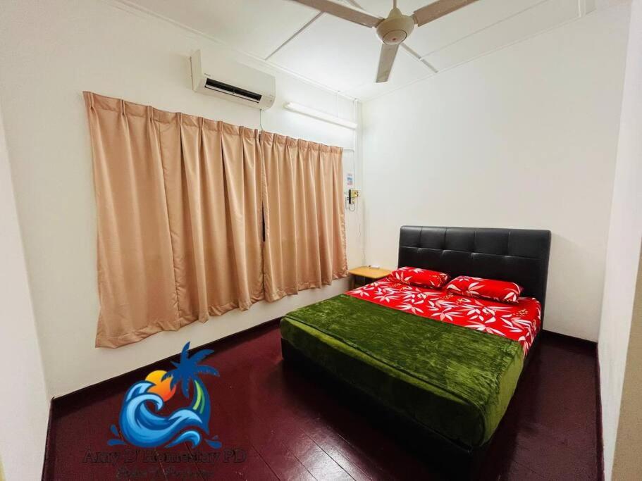 Bungalow Kotamas Seafront Teluk Kemang