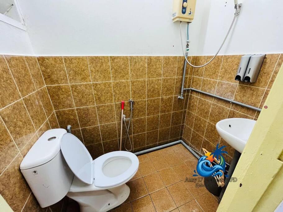 Bungalow Kotamas Seafront Teluk Kemang
