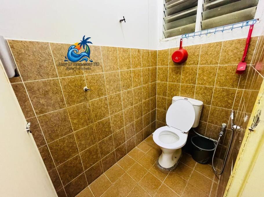 Bungalow Kotamas Seafront Teluk Kemang