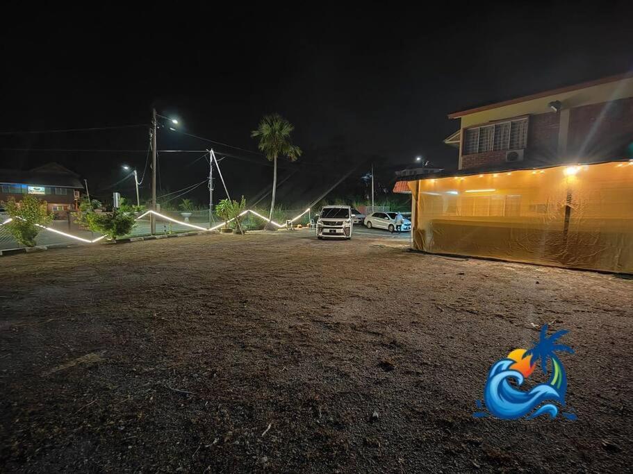 Bungalow Kotamas Seafront Teluk Kemang