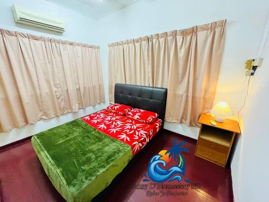 Bungalow Kotamas Seafront Teluk Kemang