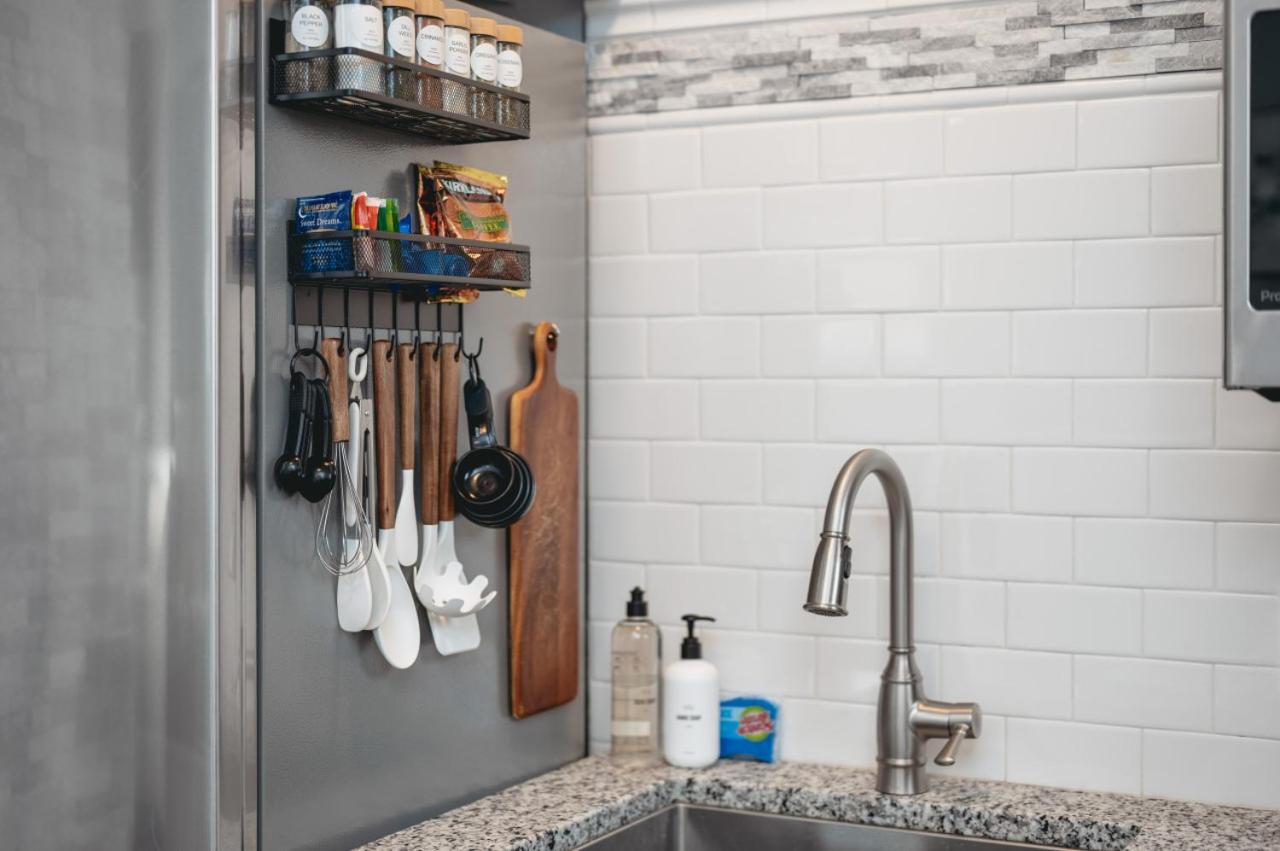 Studio TC Close to Downtown Beaches and Wineries view 5