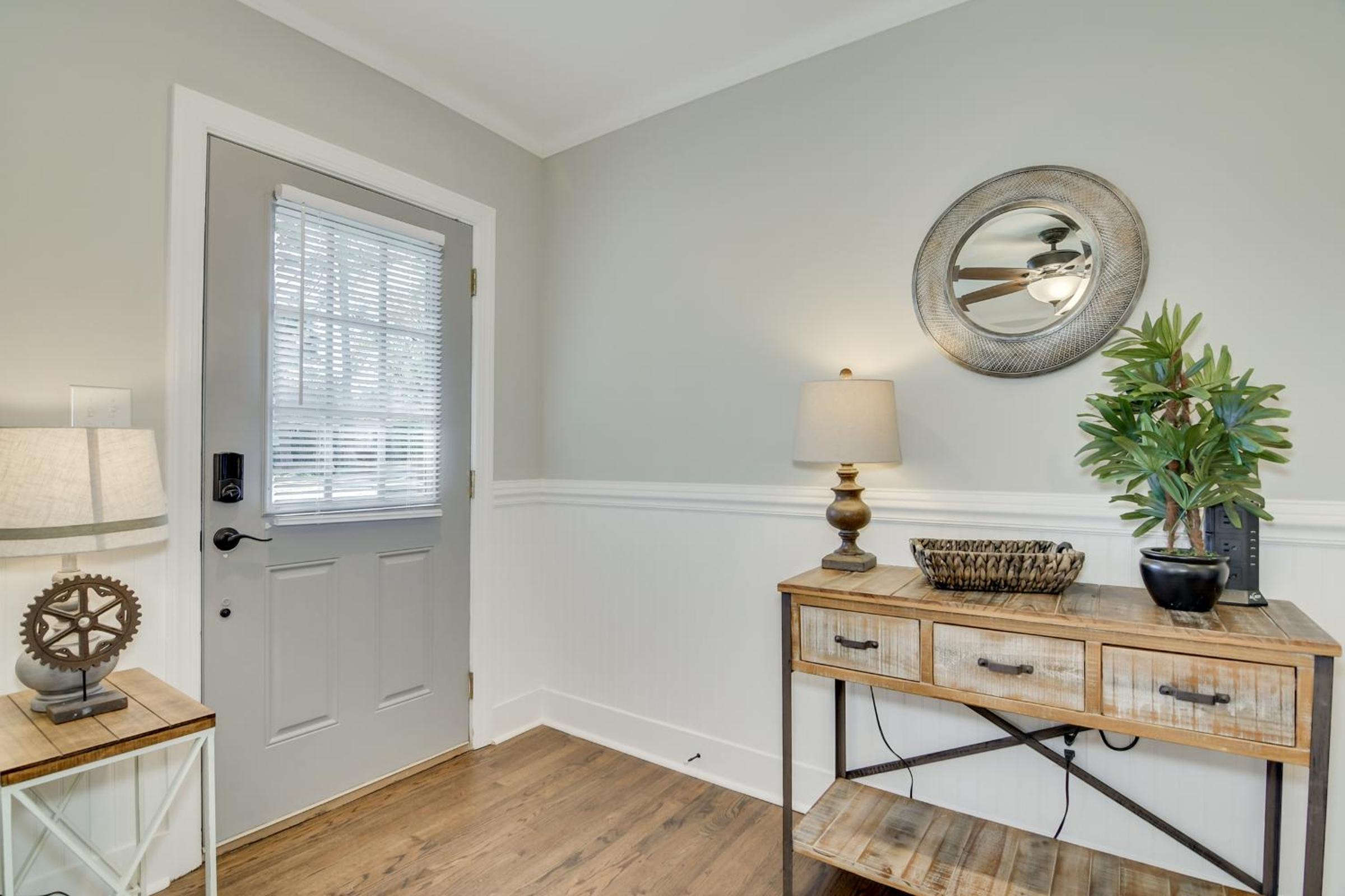 Luxury Augusta Cottage view 4