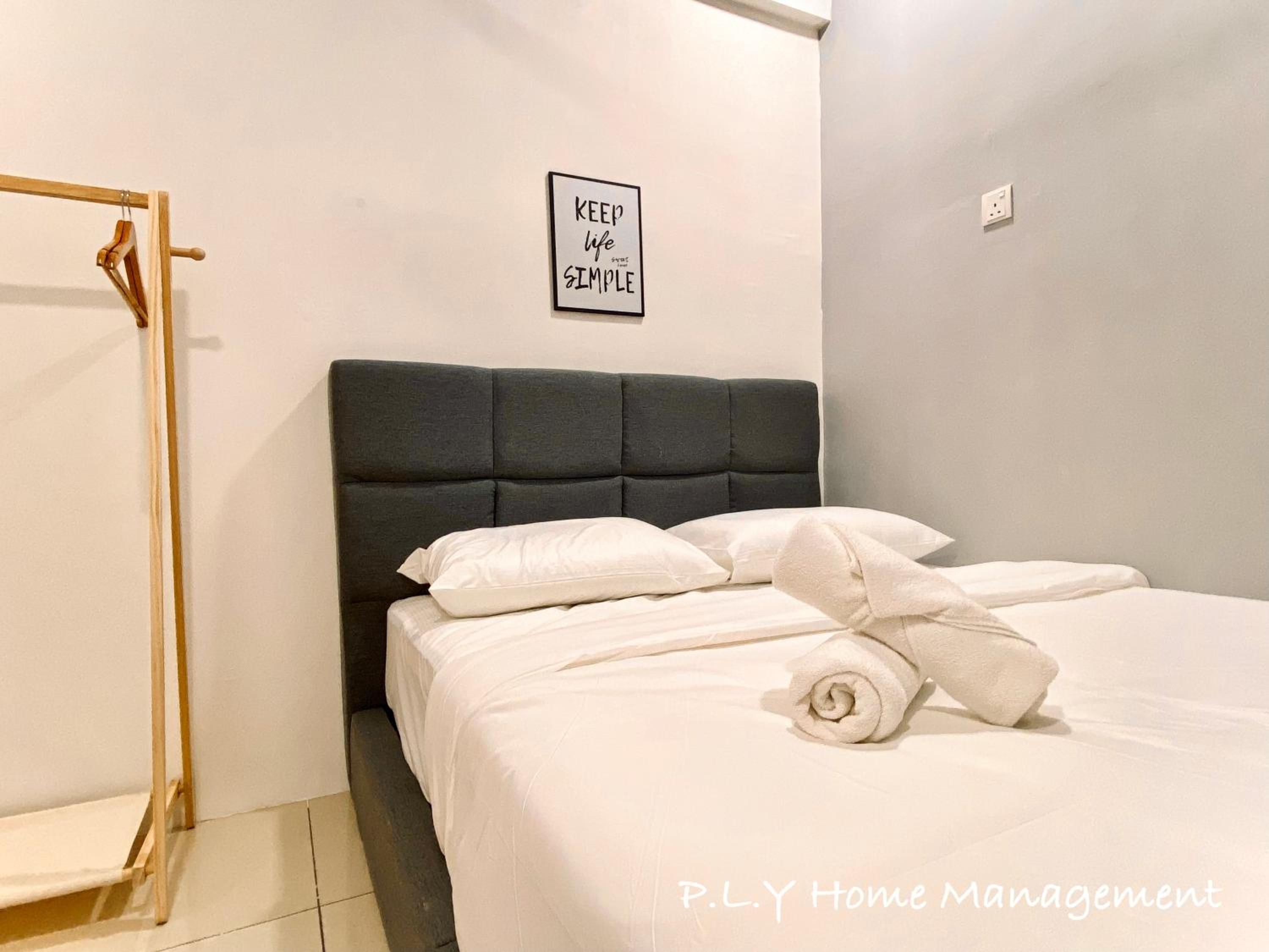 Relaxing Cozy PoolFront Waterpark Home@ Ipoh Station 18 (Netflix Ready)