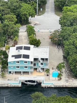 CASA BAHIAMAR Stunning Home - 28 DAY MINIMUM, Pool AND DOCK view 3