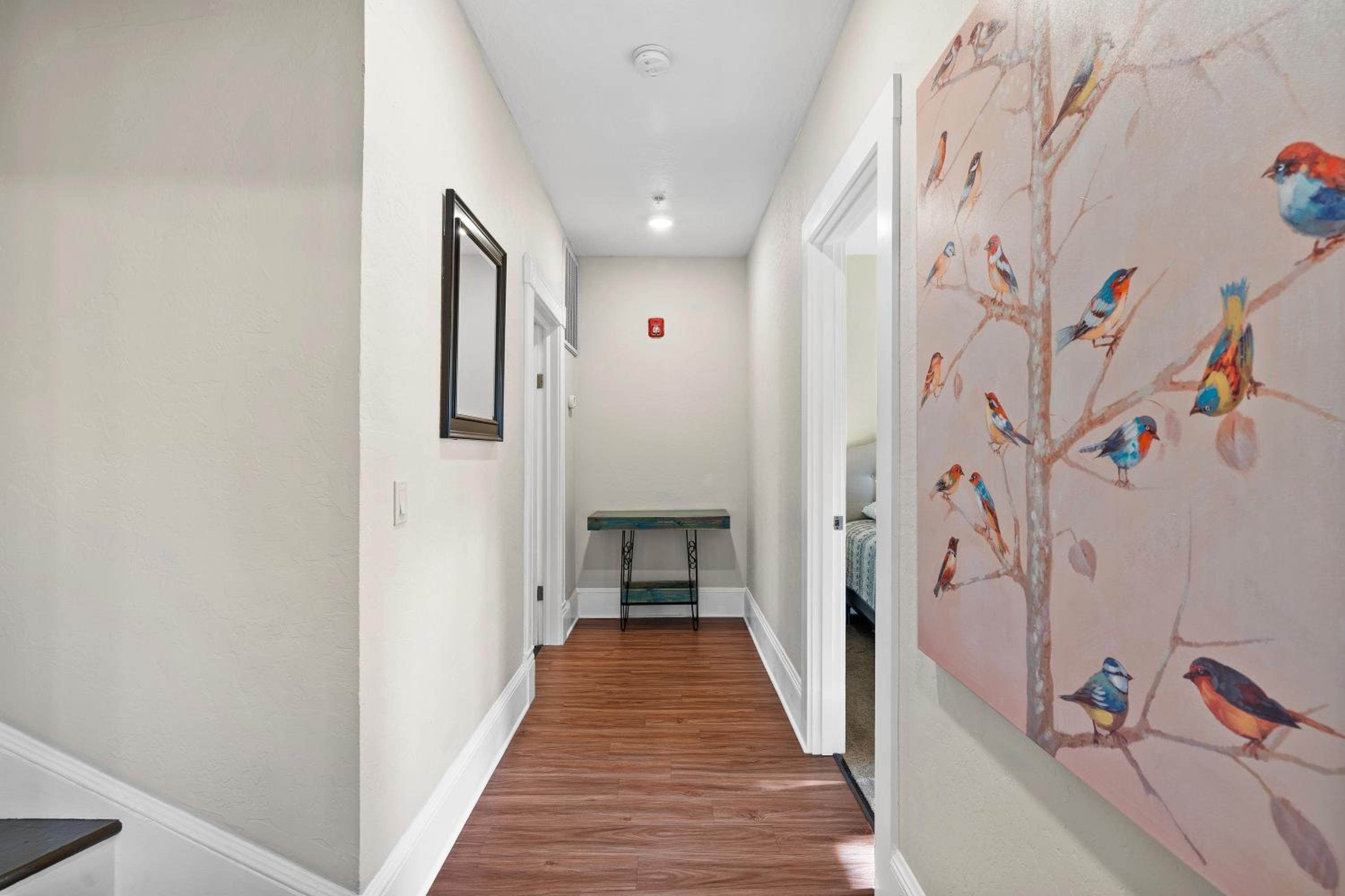 Ashland Vacations - Pioneer Vacation Rentals - Pioneer South downtown Ashland - Property Image 2