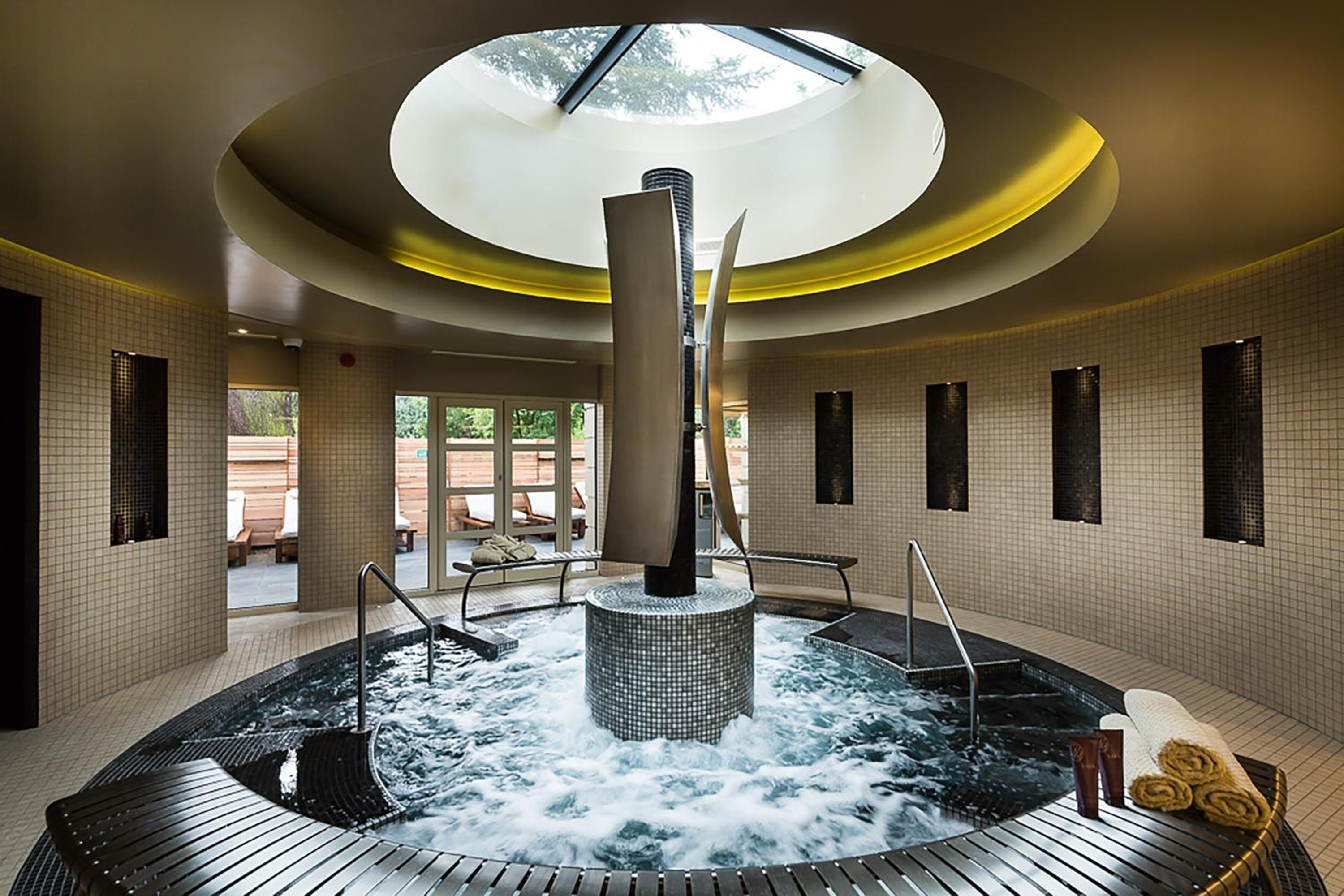 Bishops Stortford Vacations - Down Hall Hotel - Property Image 11