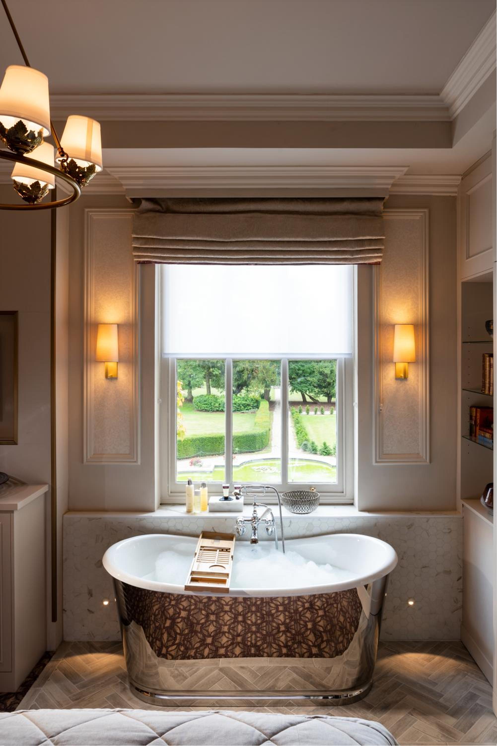 Bishops Stortford Vacations - Down Hall Hotel - Property Image 8