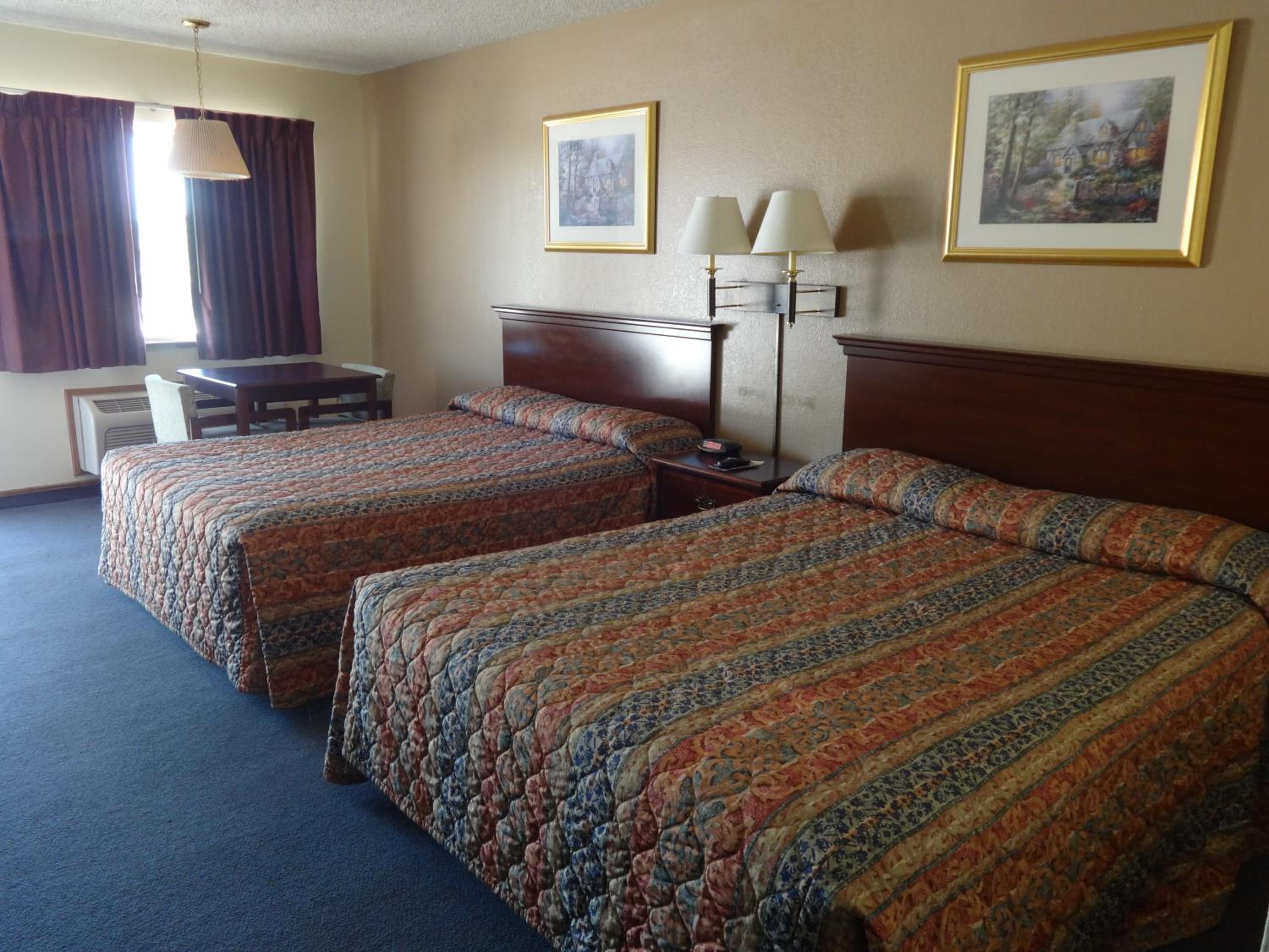 Garden City Vacations - National 9 Inn - Property Image 6