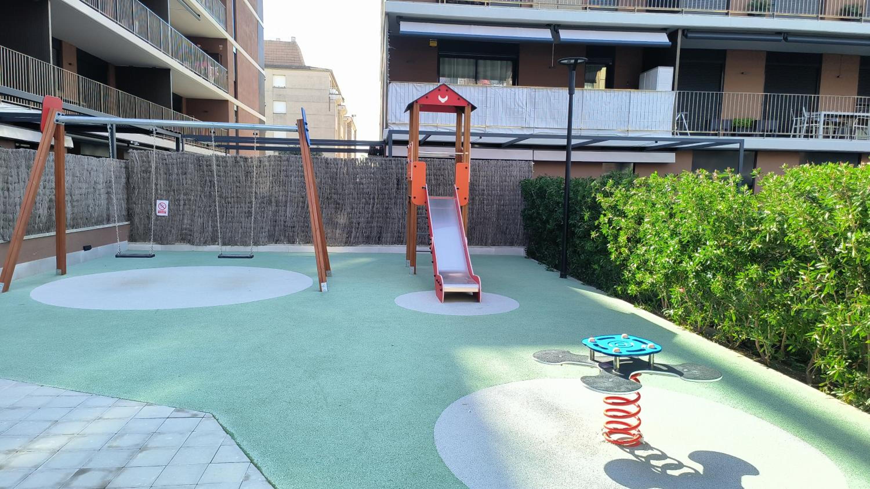 Espectacular apartamento con piscina