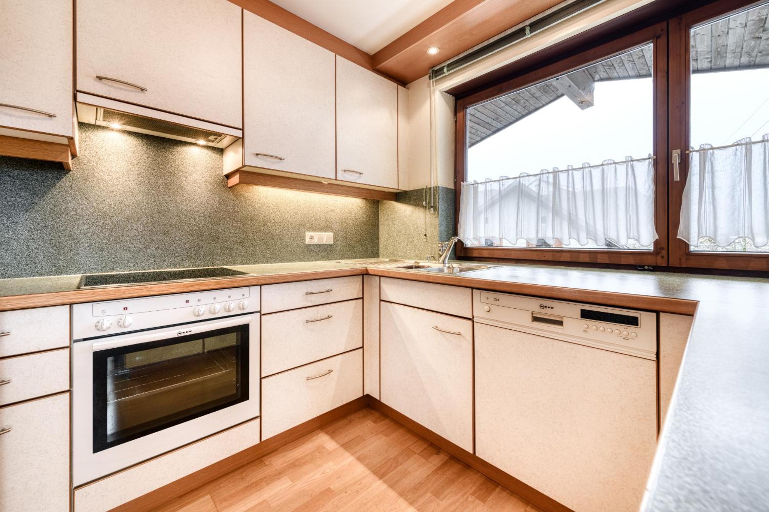 FeWo mit 3 Schlafzimmern und Balkon - Schrottenbaum