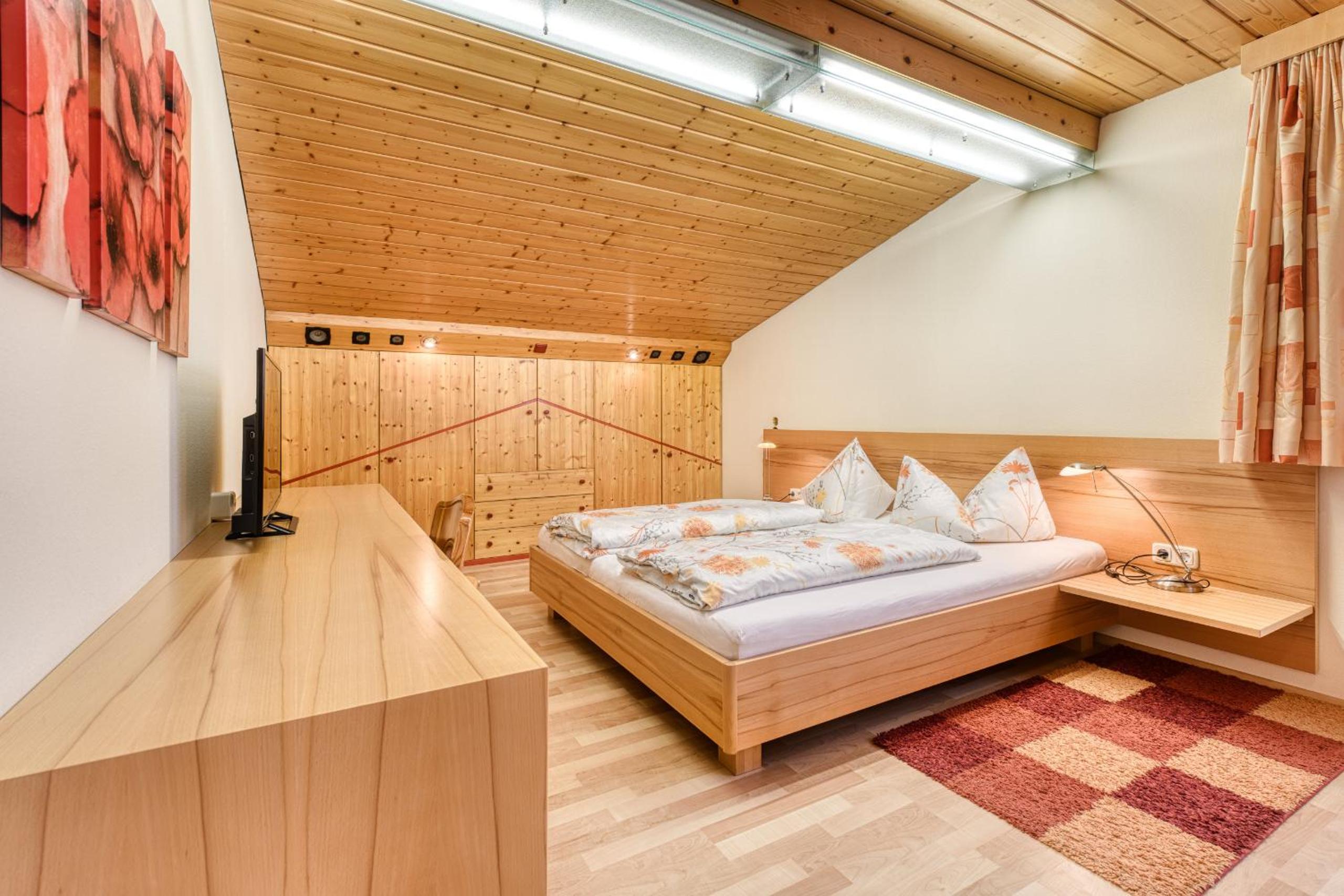 FeWo mit 3 Schlafzimmern und Balkon - Schrottenbaum