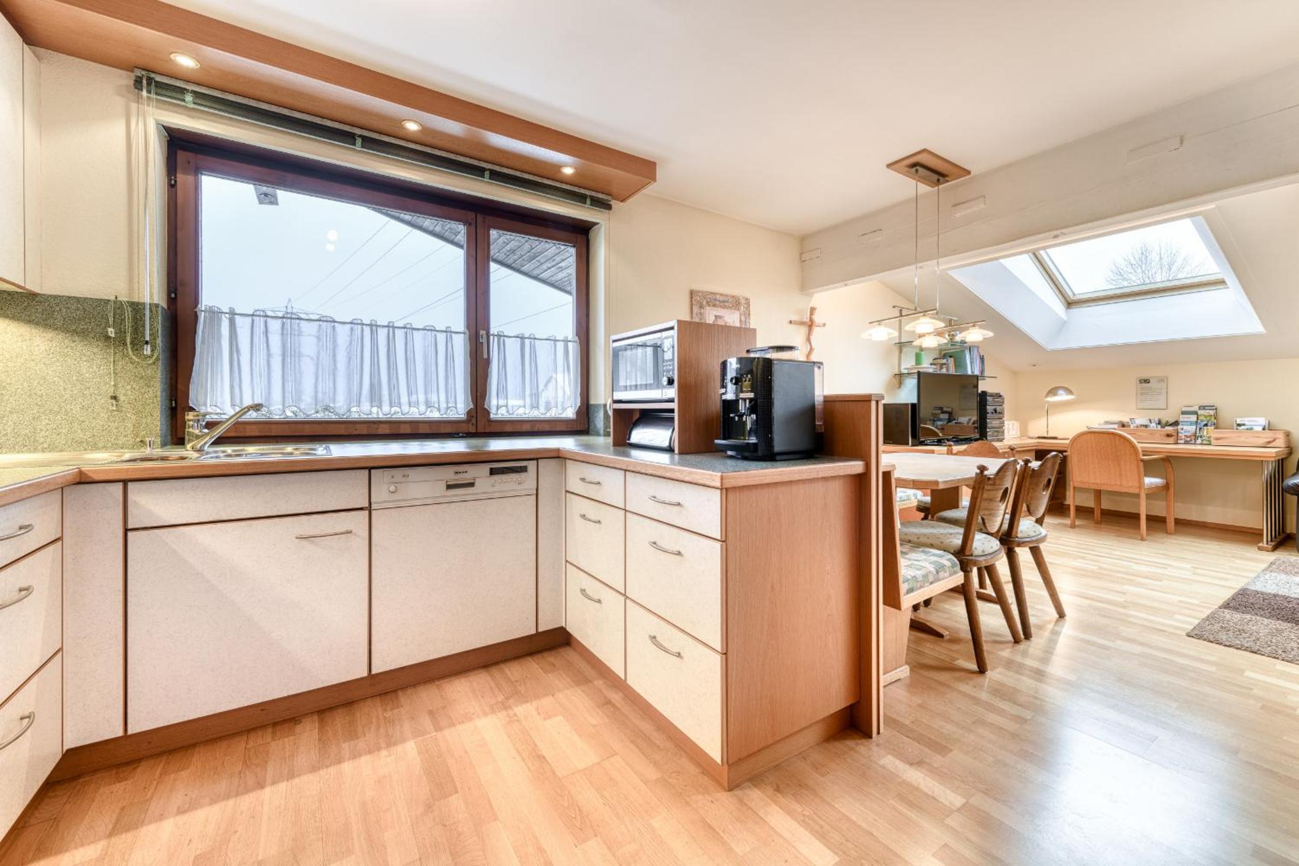 FeWo mit 3 Schlafzimmern und Balkon - Schrottenbaum
