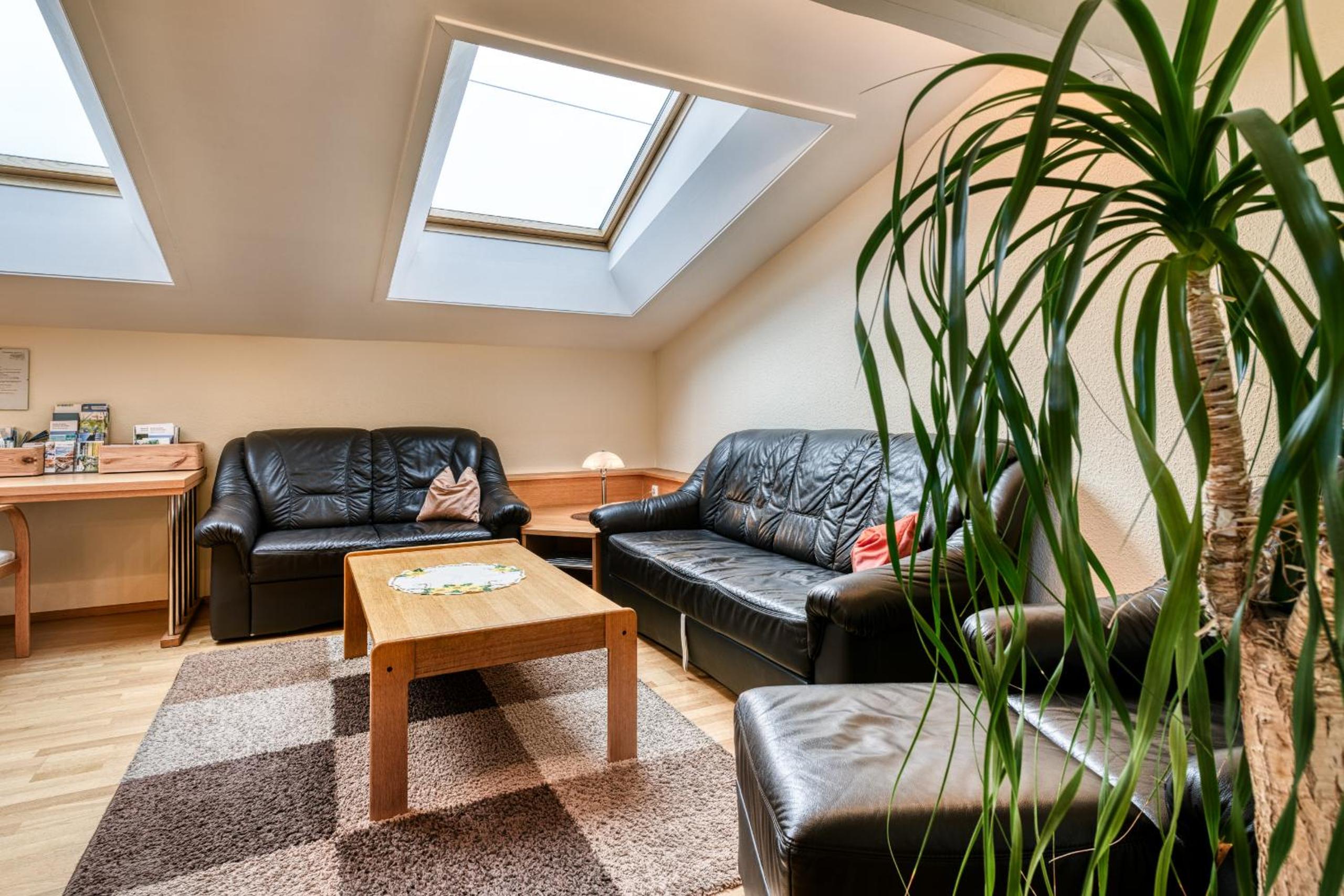 FeWo mit 3 Schlafzimmern und Balkon - Schrottenbaum