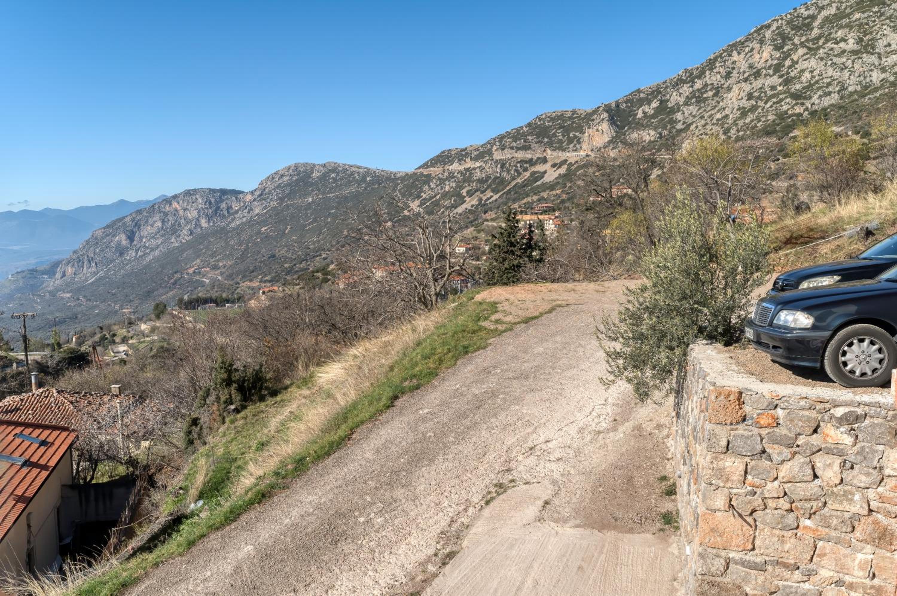 Arachova's Experience S2 photo 2