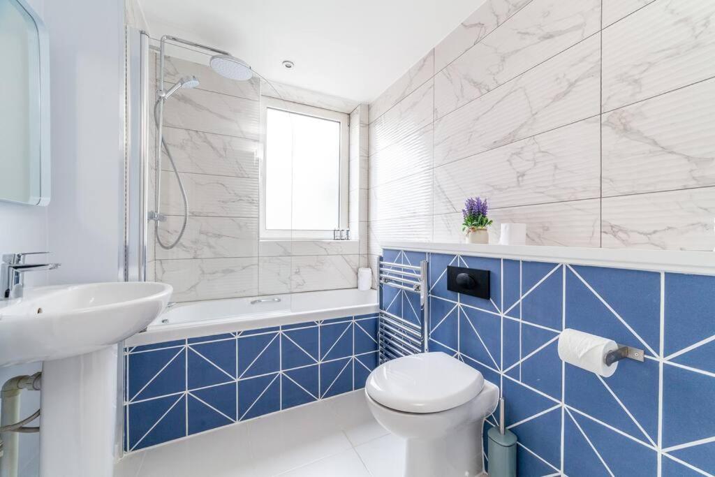 Stylish 3-bed near Camden Town & King's Cross