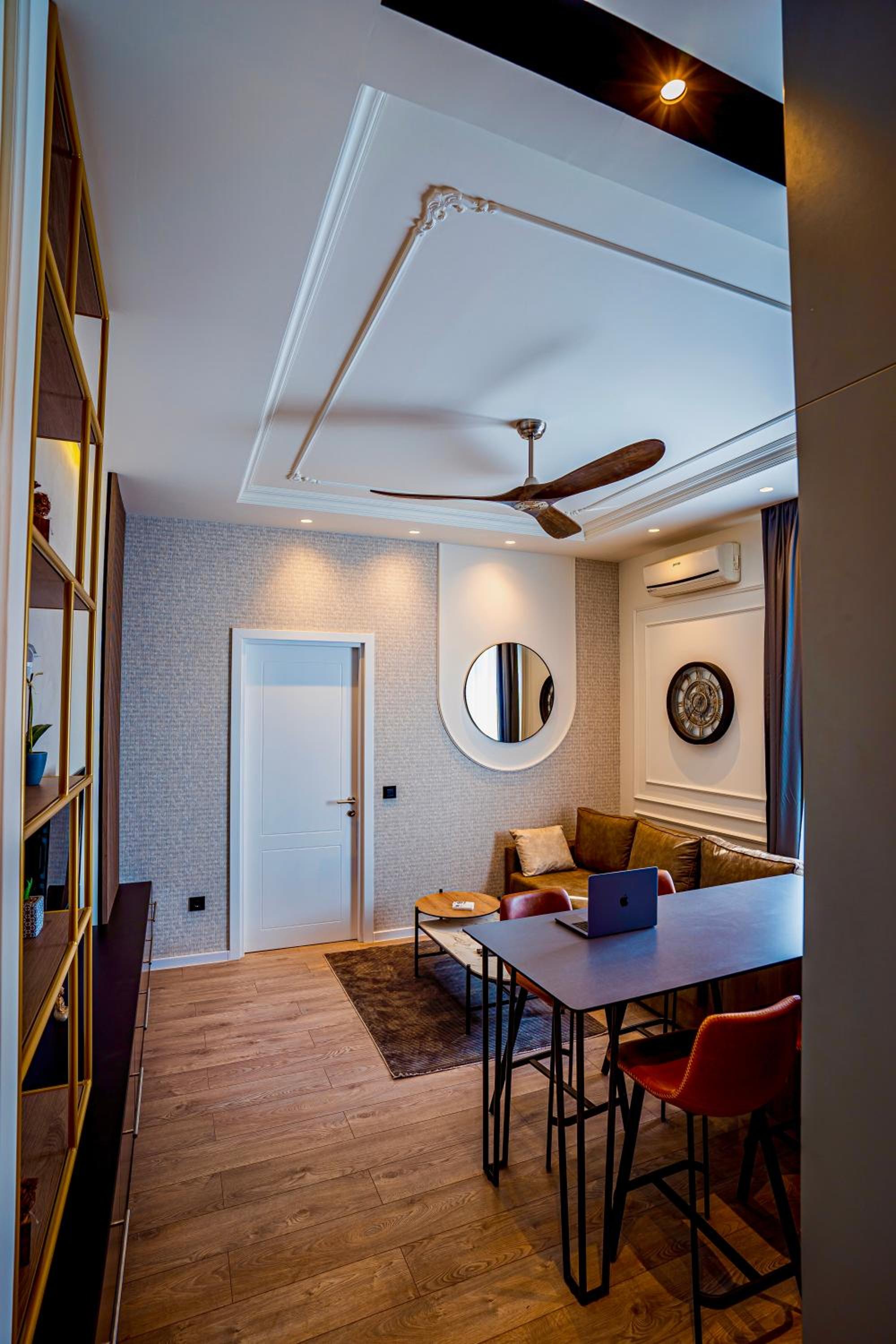 Miha Premium Apartment 2BR 50m from Main Square view 4