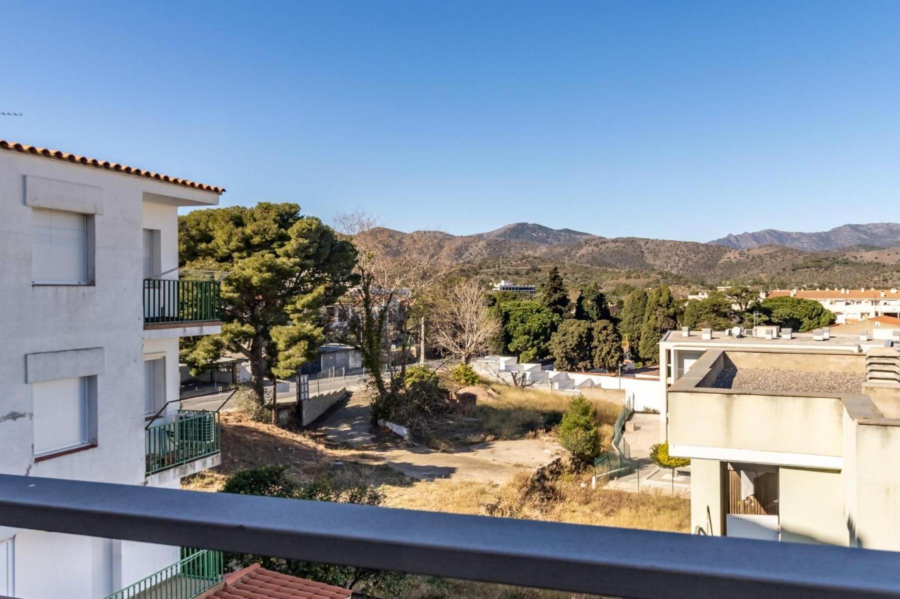 Port de Llançà 44 Apartamento moderno con terraza view 4