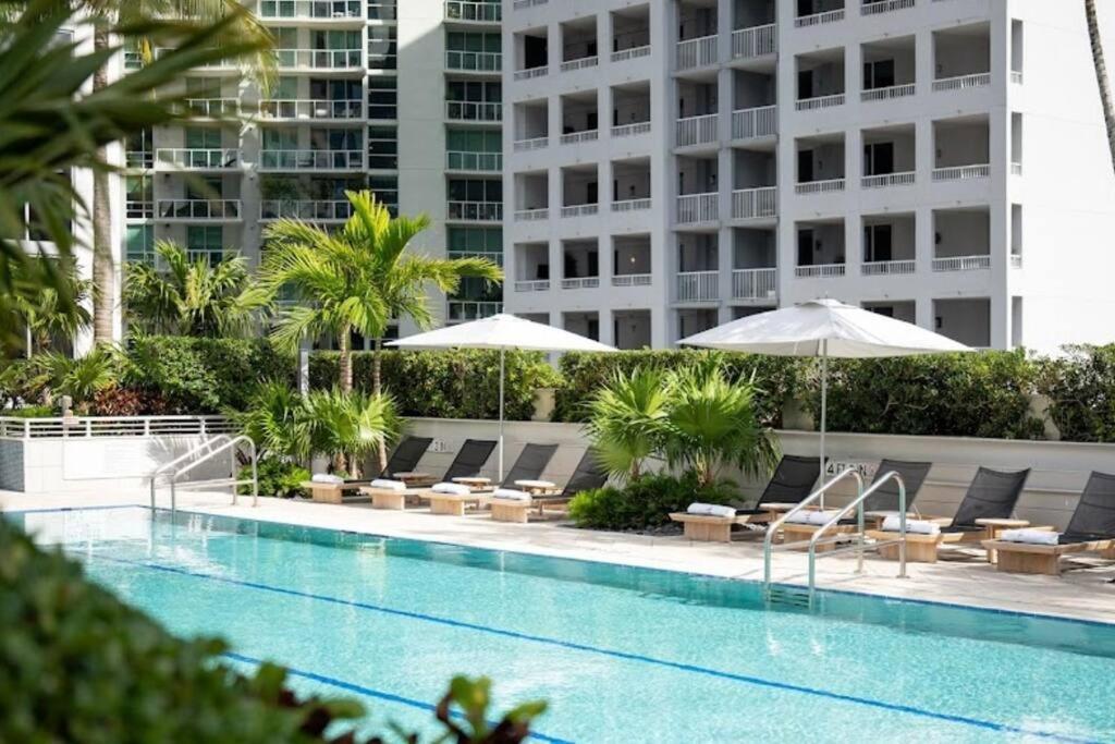 Brickell 31th Floor Sea View Free Parking by Palermo Home Miami