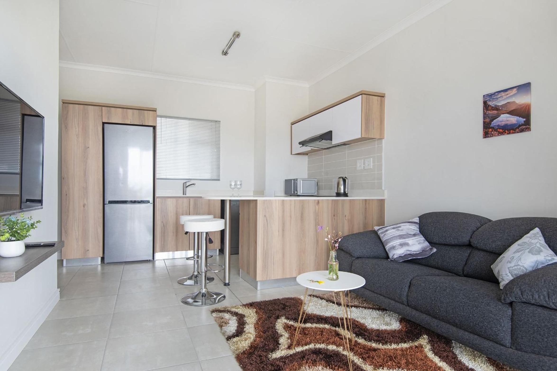 Ballito Hills Palm Tree Unit by HostAgents view 3