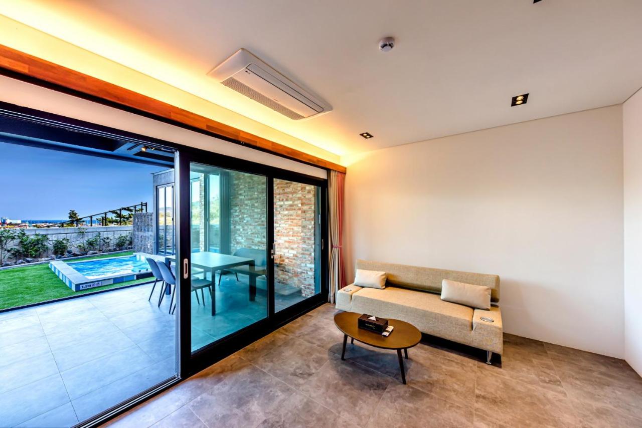 Ocean Brick Poolvilla