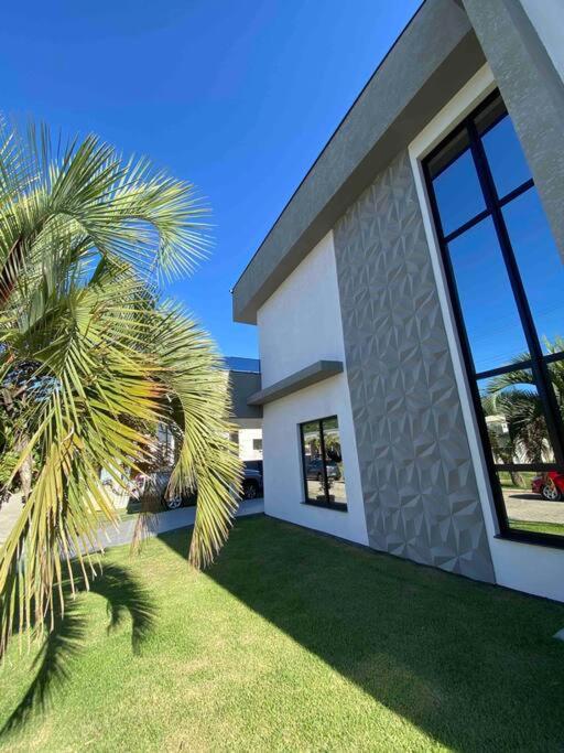 Casa Alto Padrão em condomínio fechado
