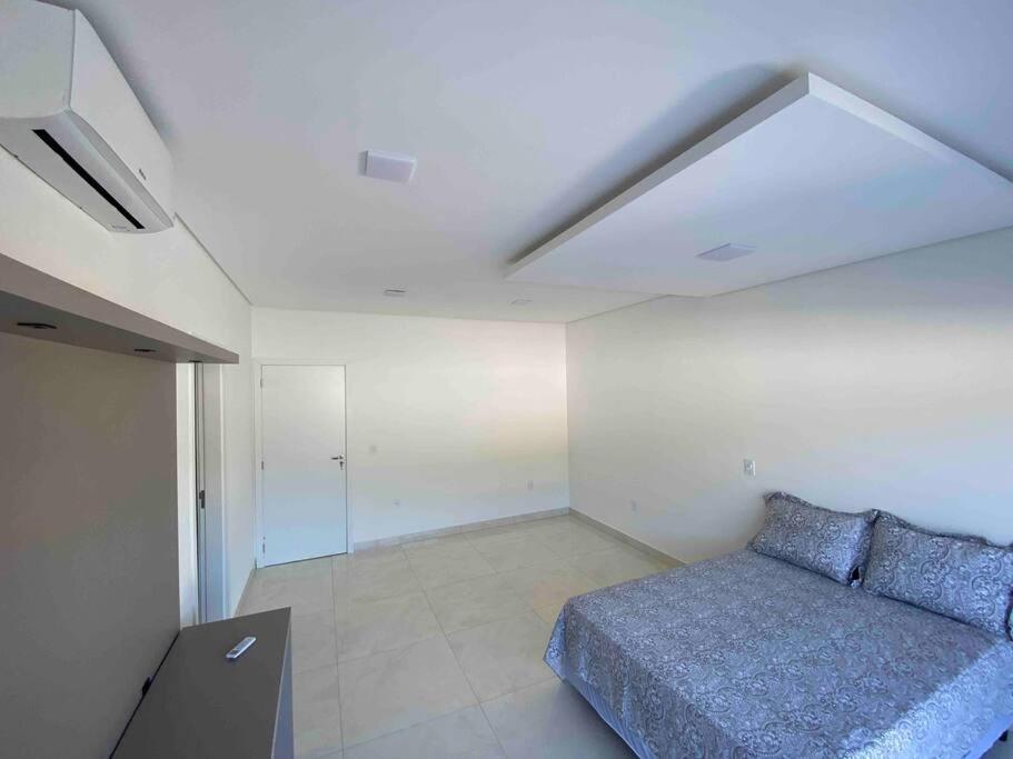 Casa Alto Padrão em condomínio fechado