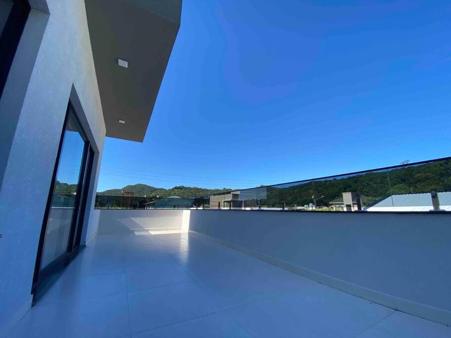 Casa Alto Padrão em condomínio fechado