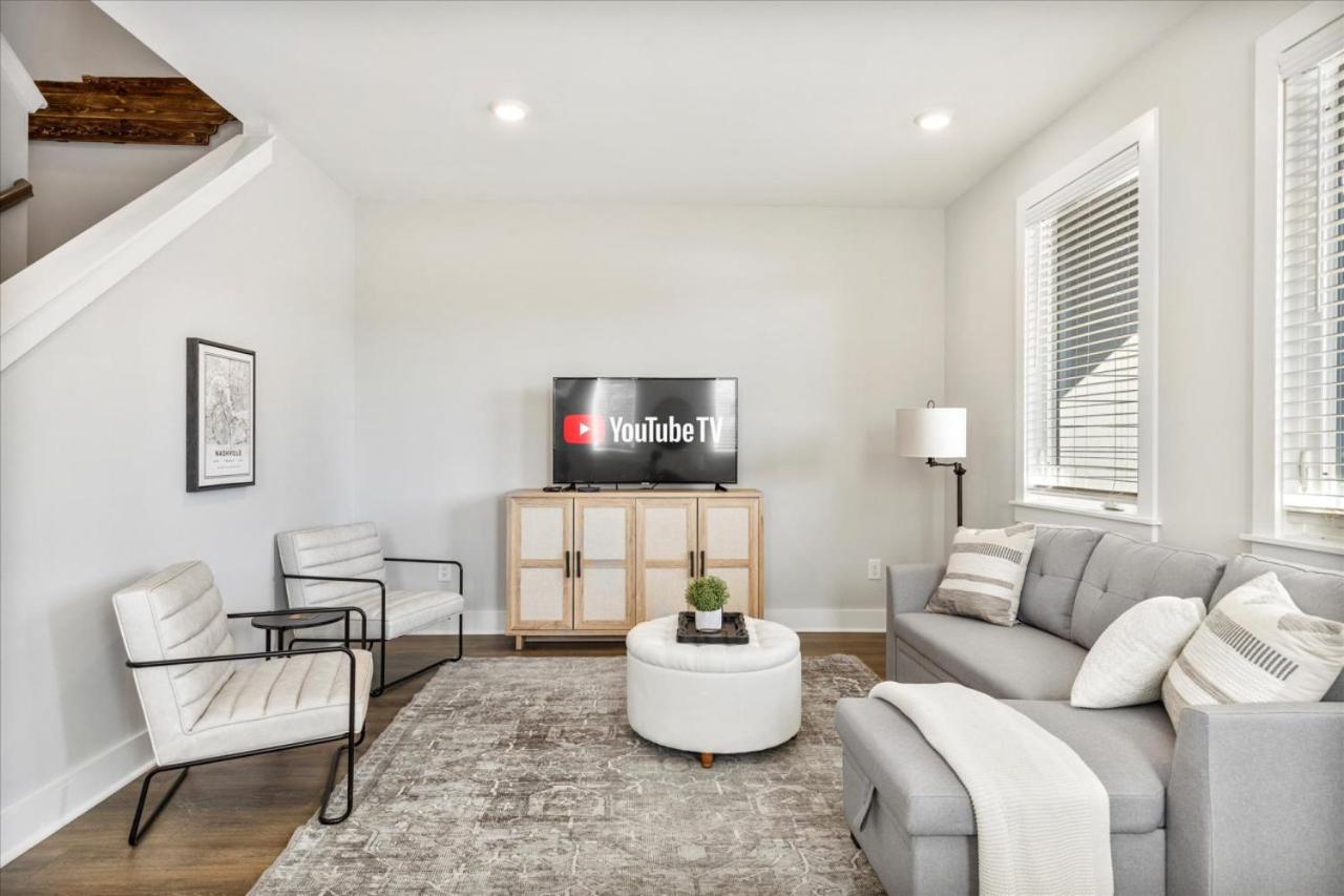 Scandinavian-Style Home with Balcony! SECURE Gated Complex, 10min to Downtown! Sleeps 6! view 2