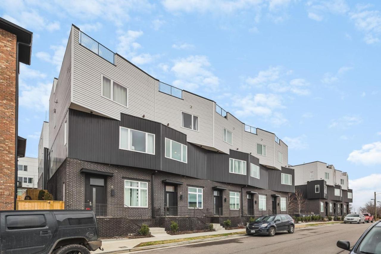 Home with Rooftop Deck & Garage, 2 miles to Downtown Broadway view 2