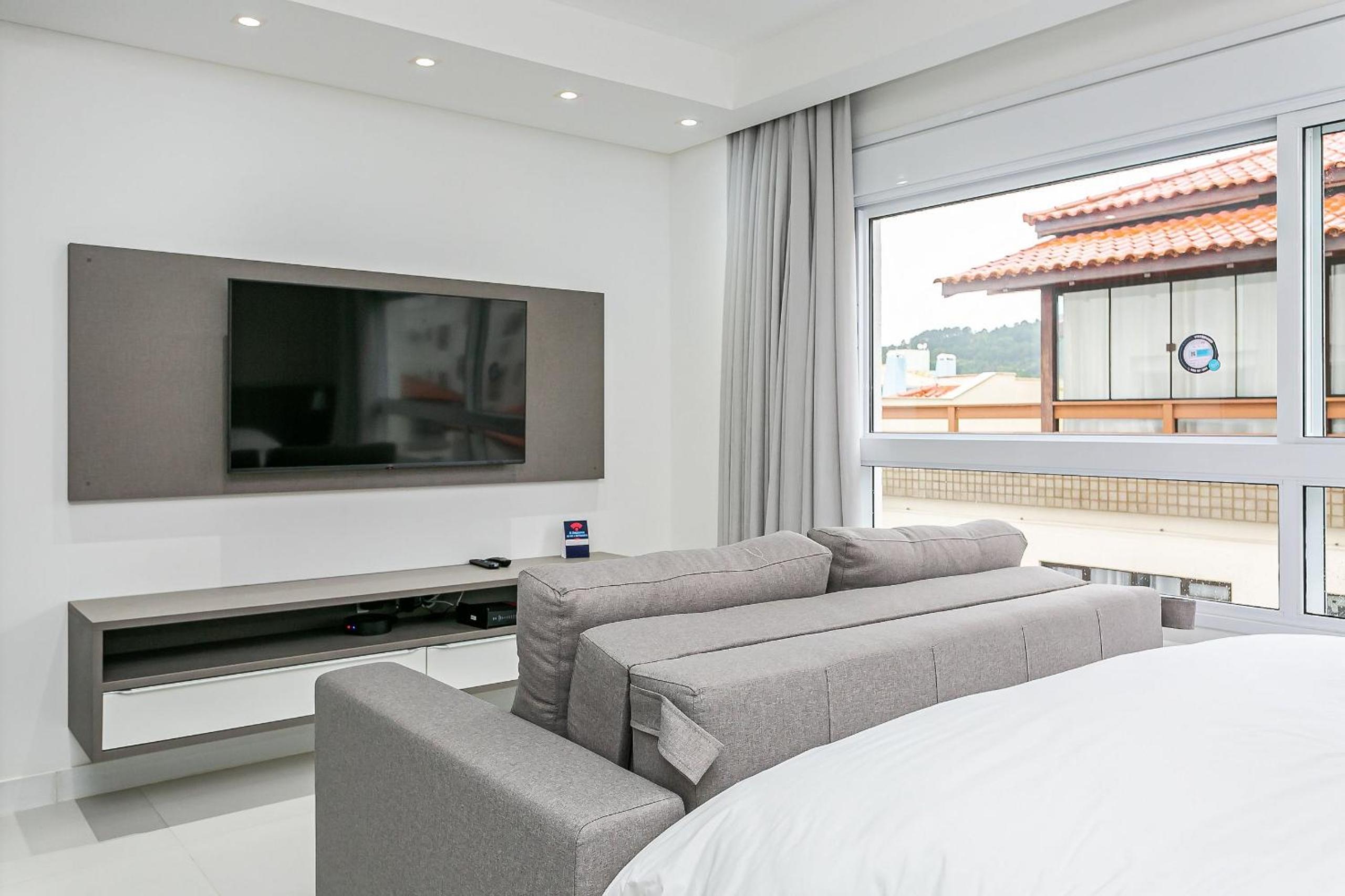 JRR - Apartments 240 meters from Jurerê Beach