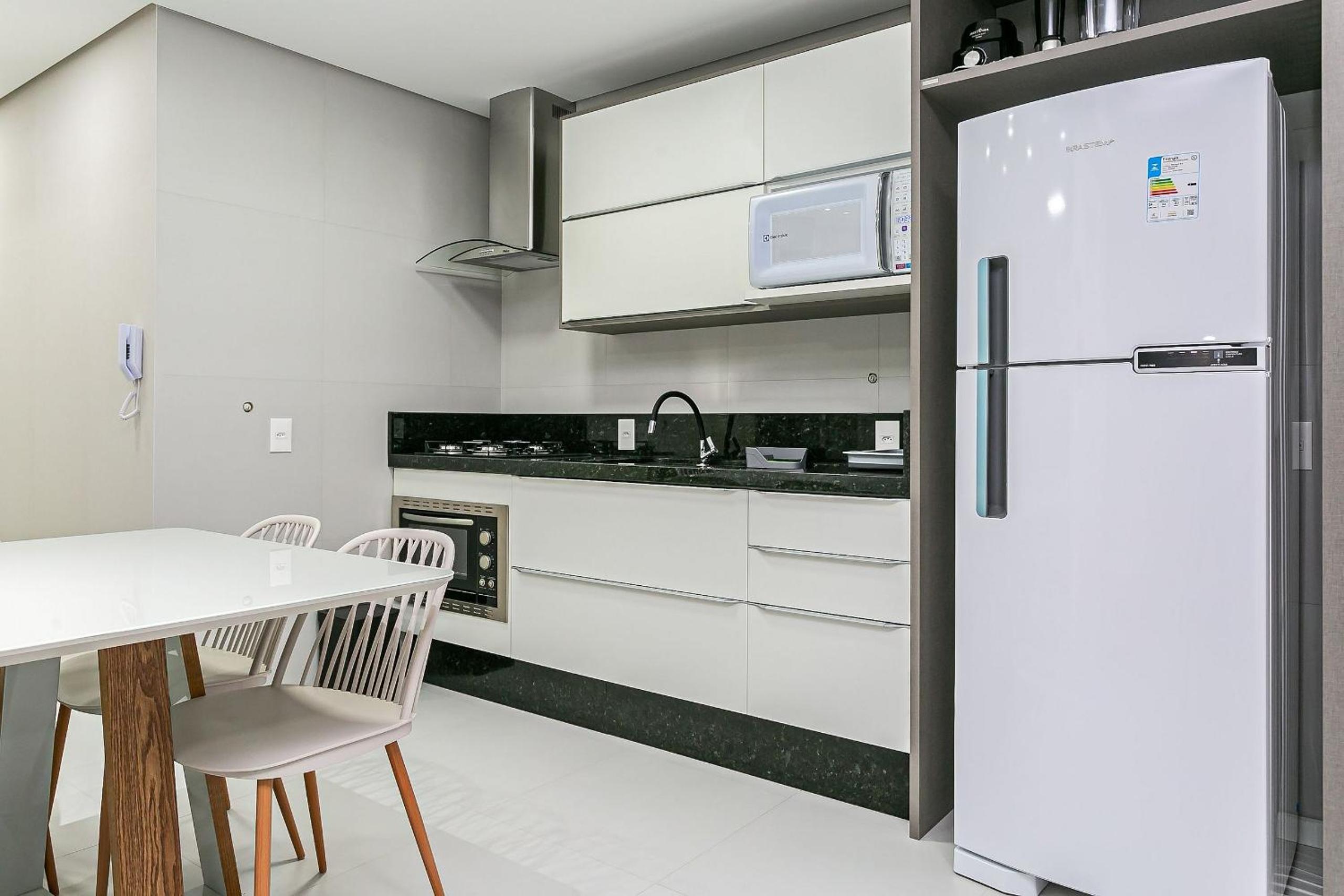 JRR - Apartments 240 meters from Jurerê Beach