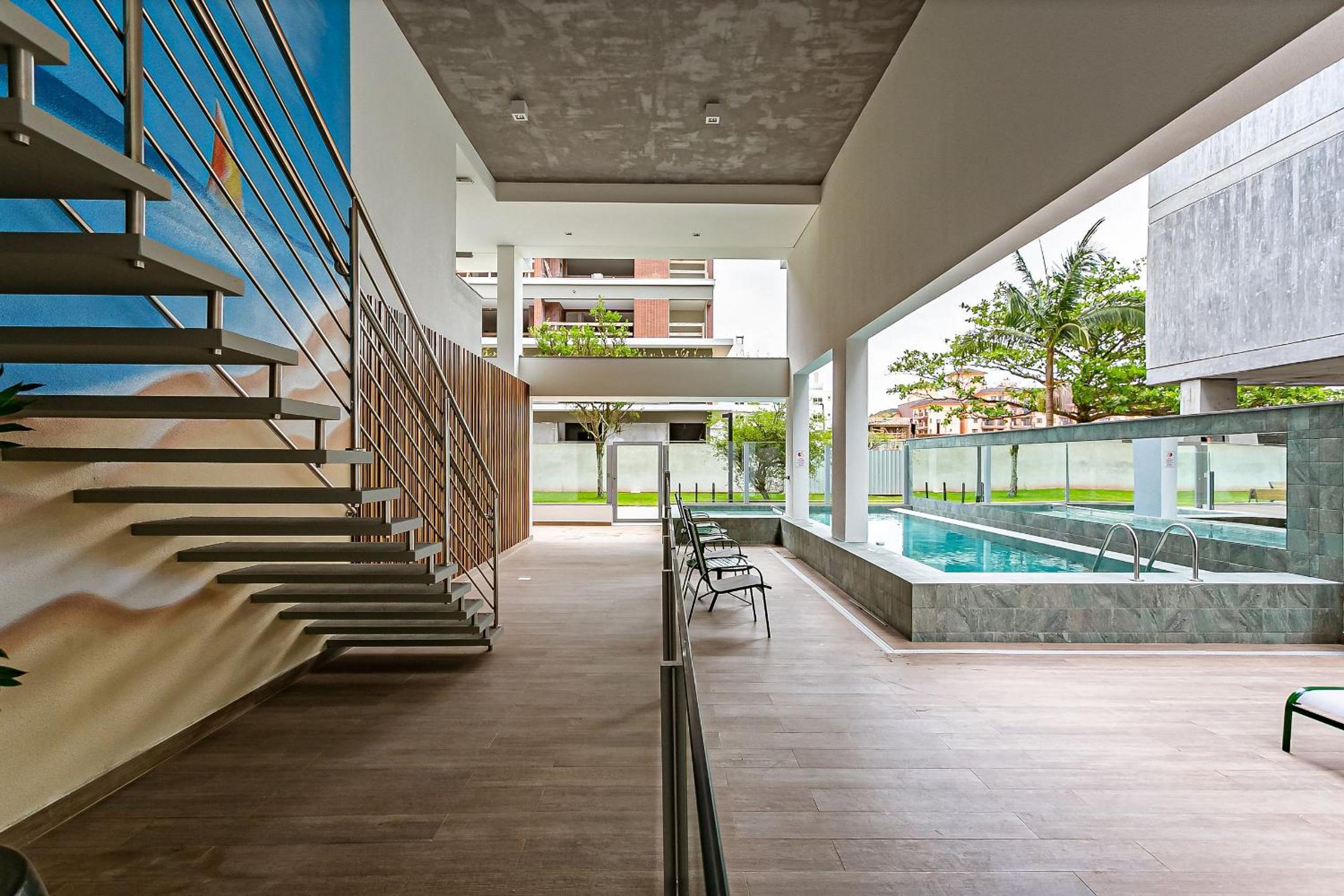 JRR - Apartments 240 meters from Jurerê Beach