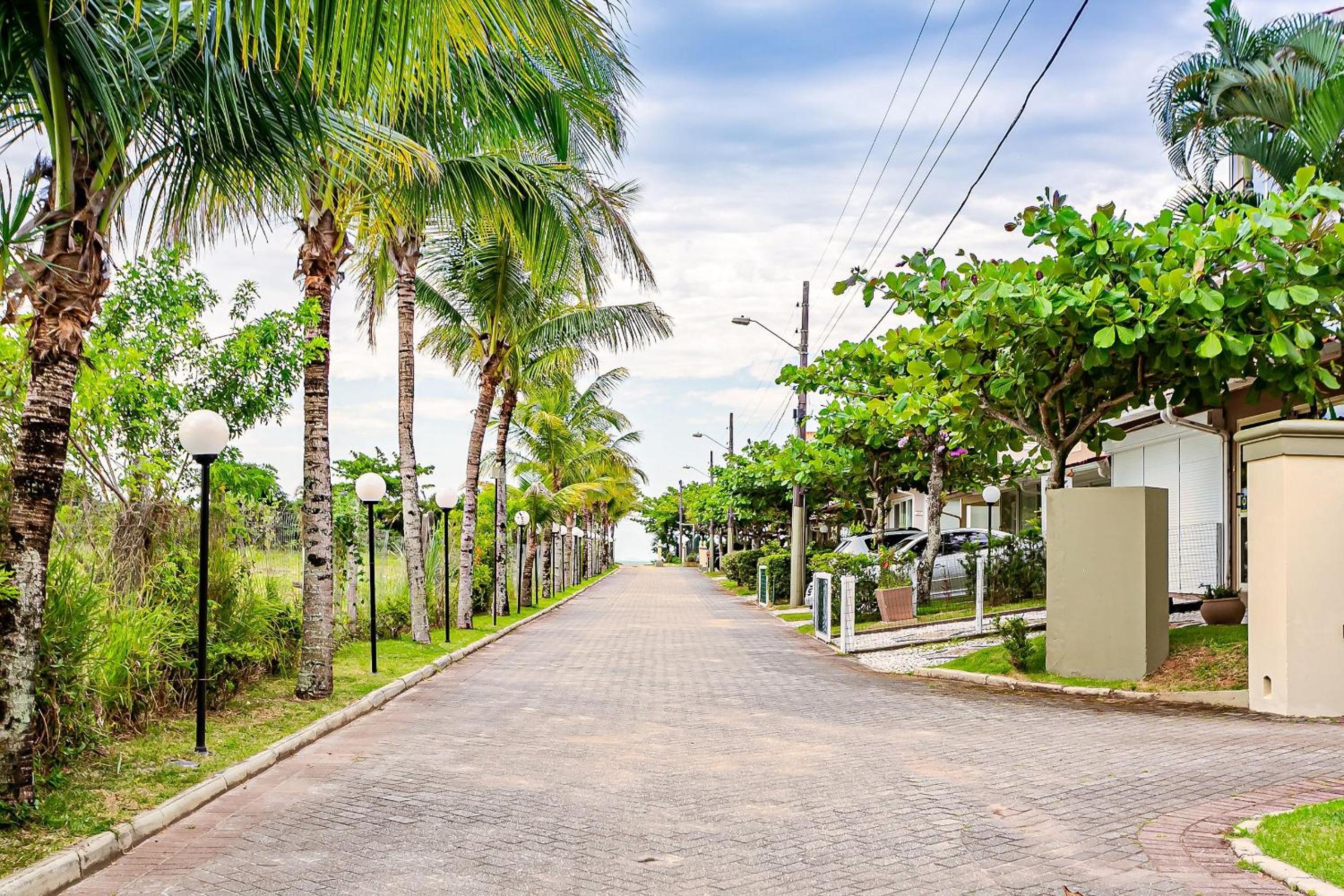 JRR - Apartments 240 meters from Jurerê Beach