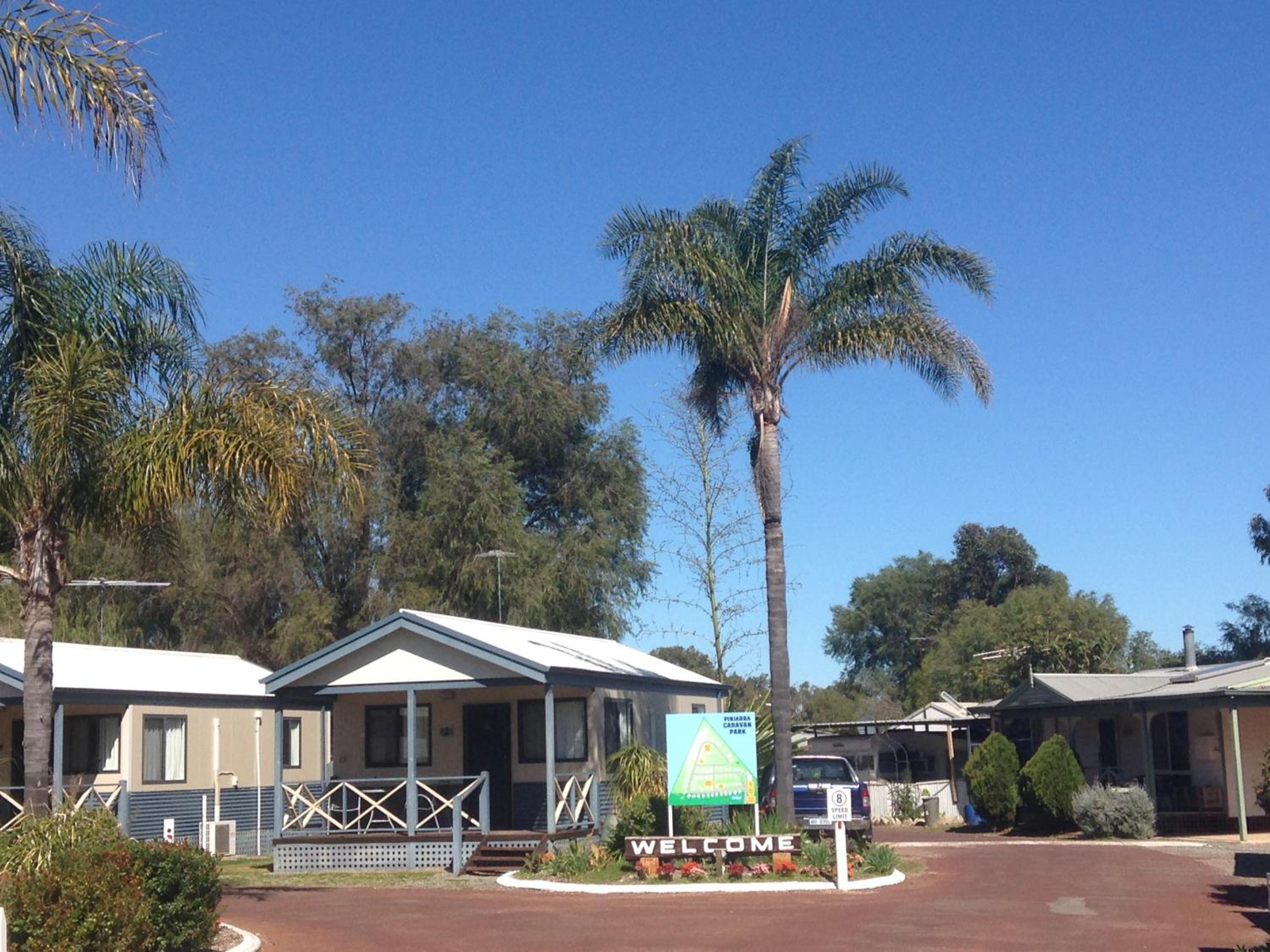 Hotel Pinjarra Caravan Park and Cabins - Image 1