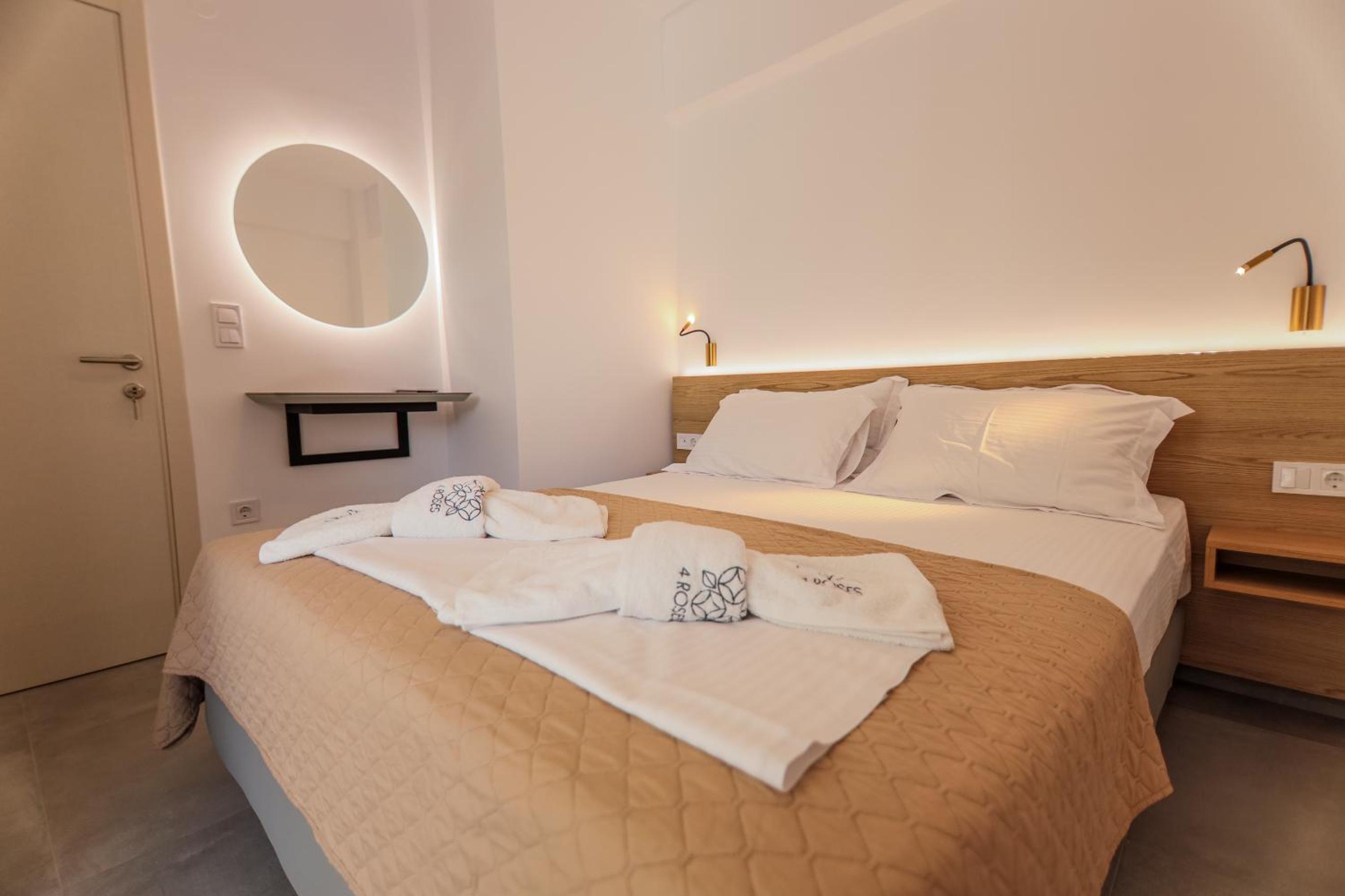 4 Roses Pool Villas