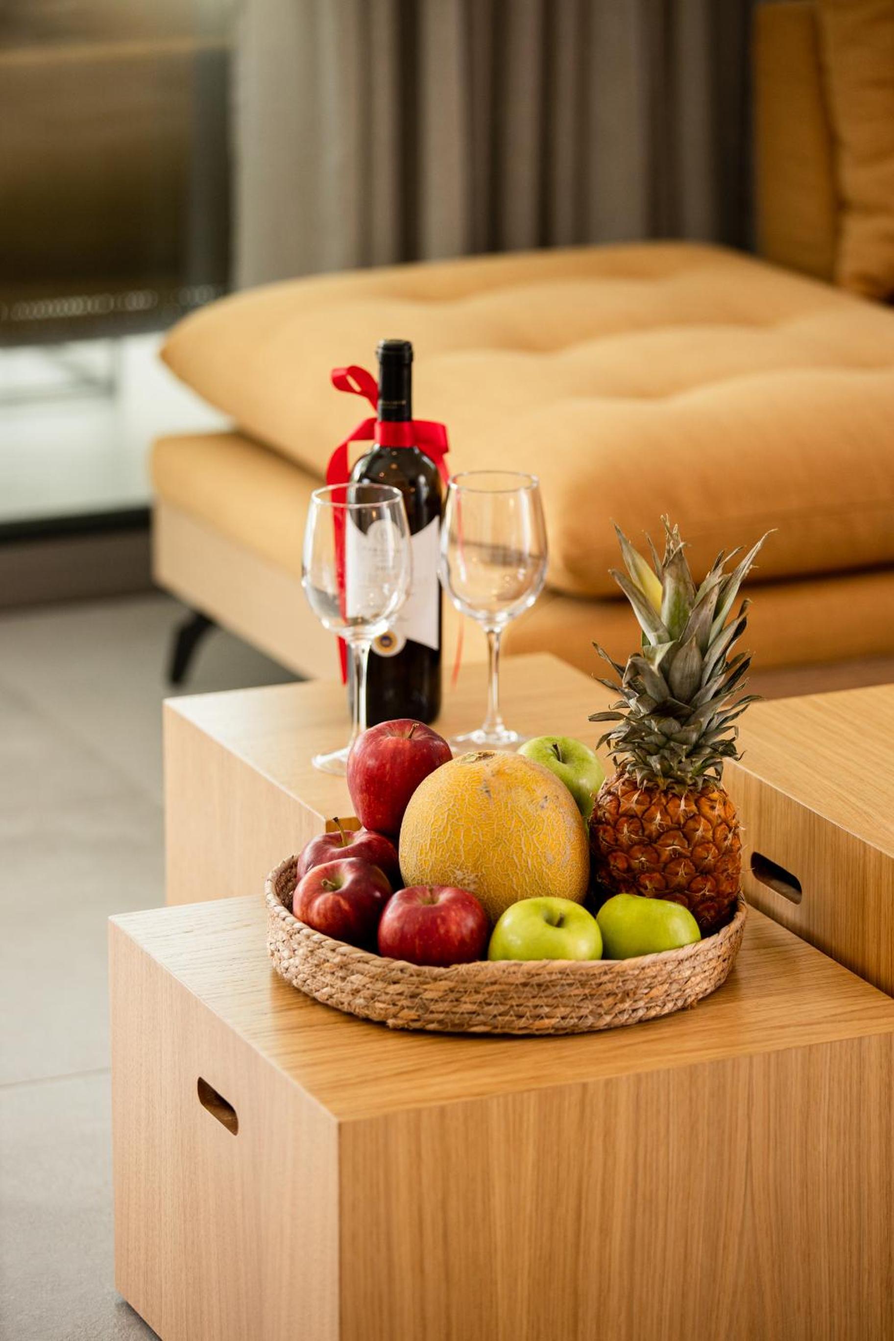 4 Roses Pool Villas