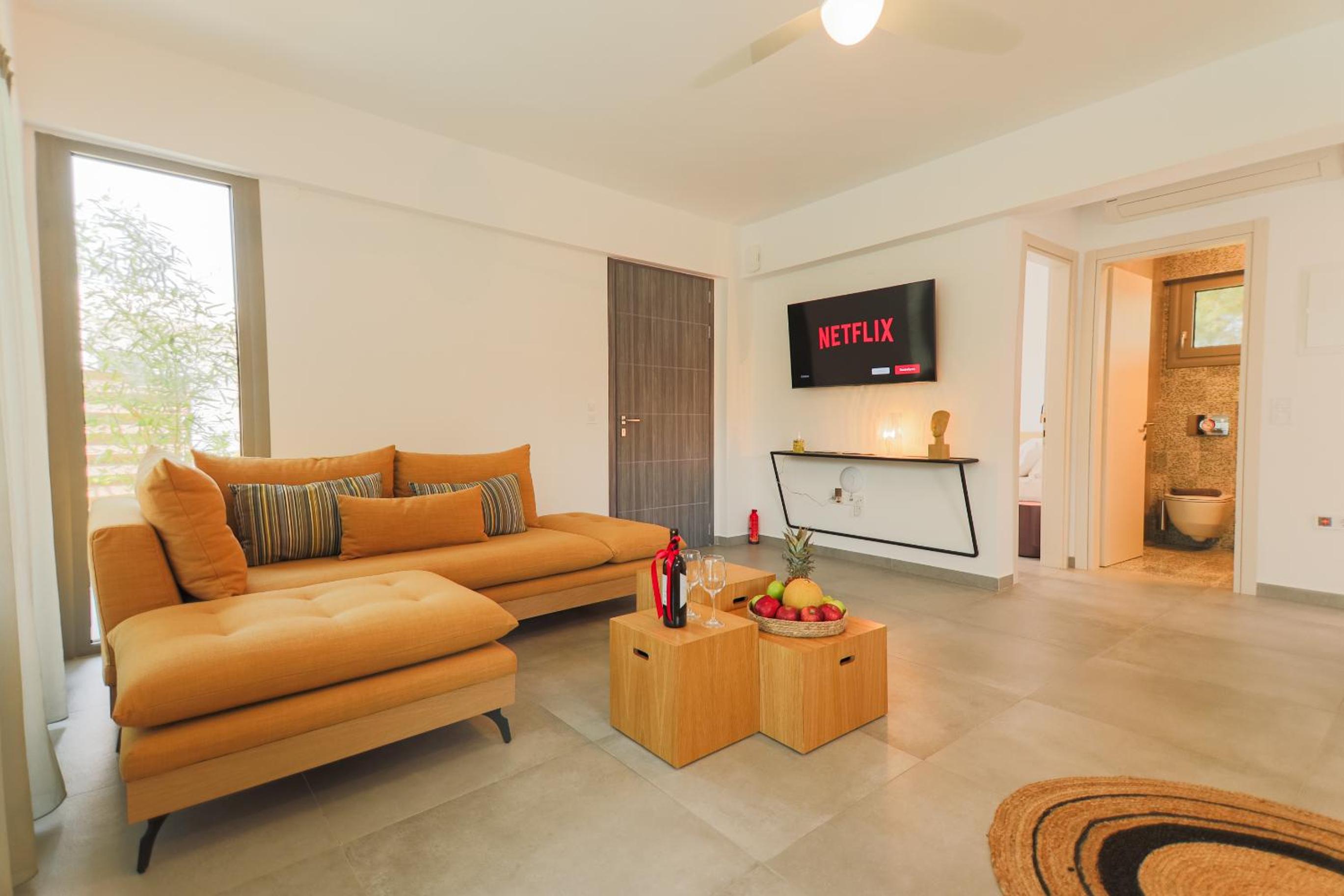 4 Roses Pool Villas