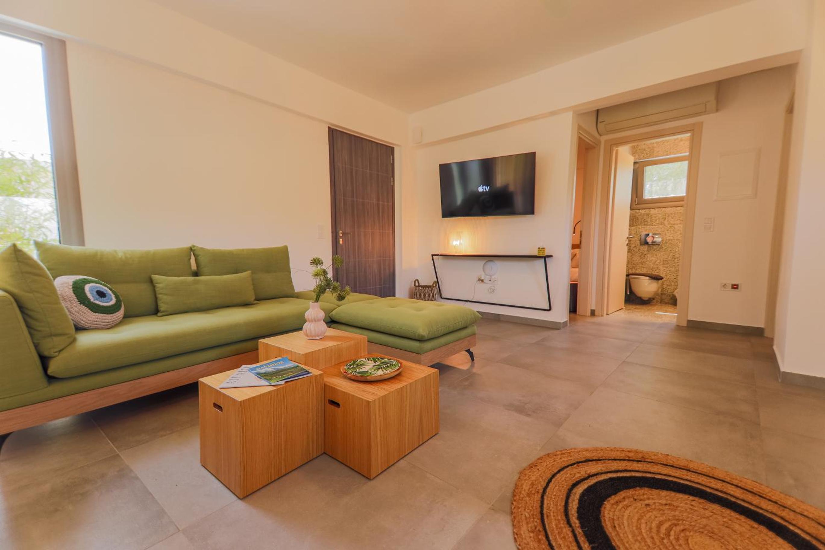 4 Roses Pool Villas