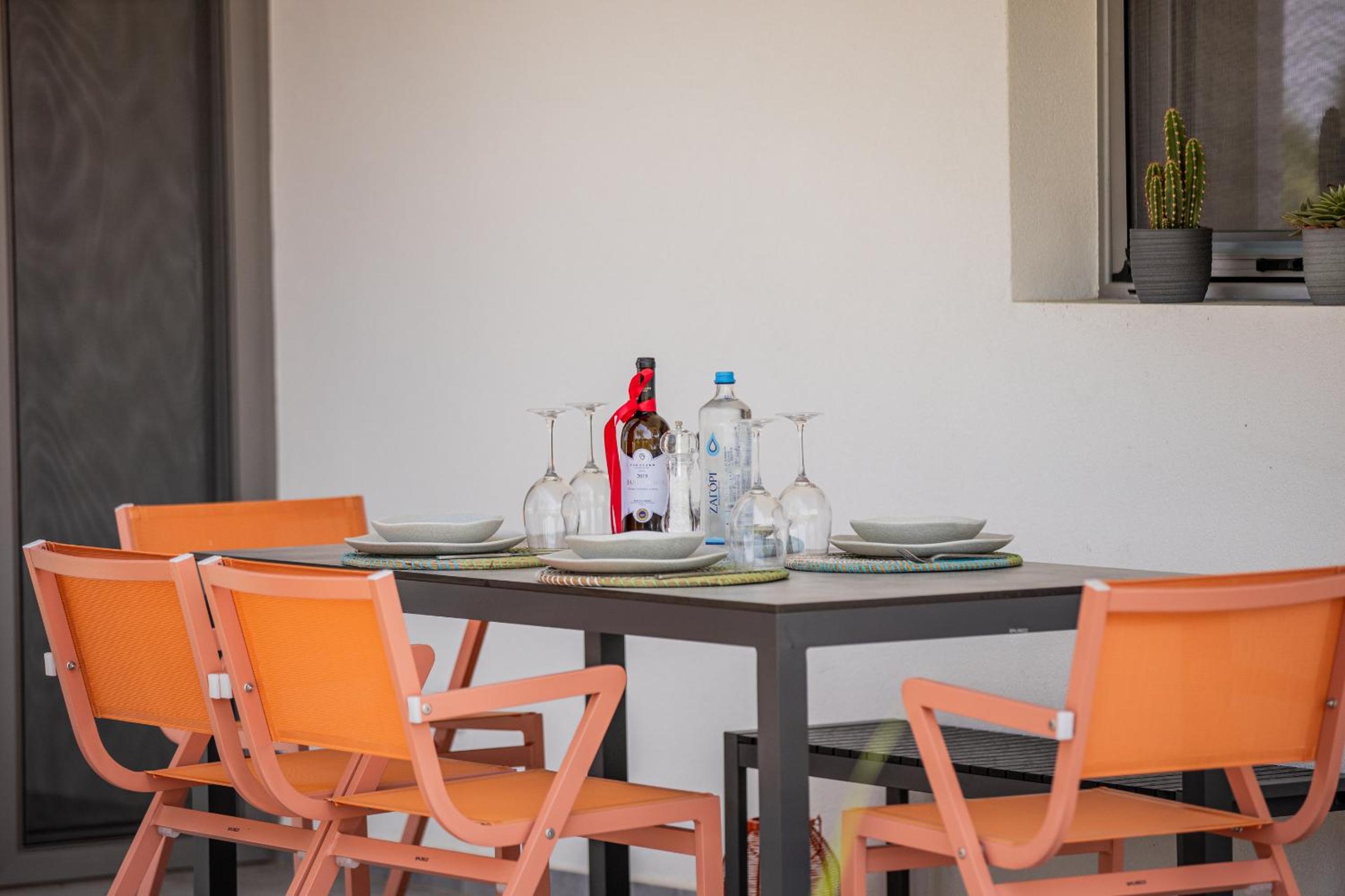 4 Roses Pool Villas