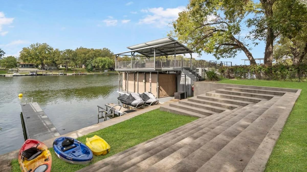 Lubinberry Lakeside Waterfront Home Hot Tub Boat Slip Jet Ski Lift