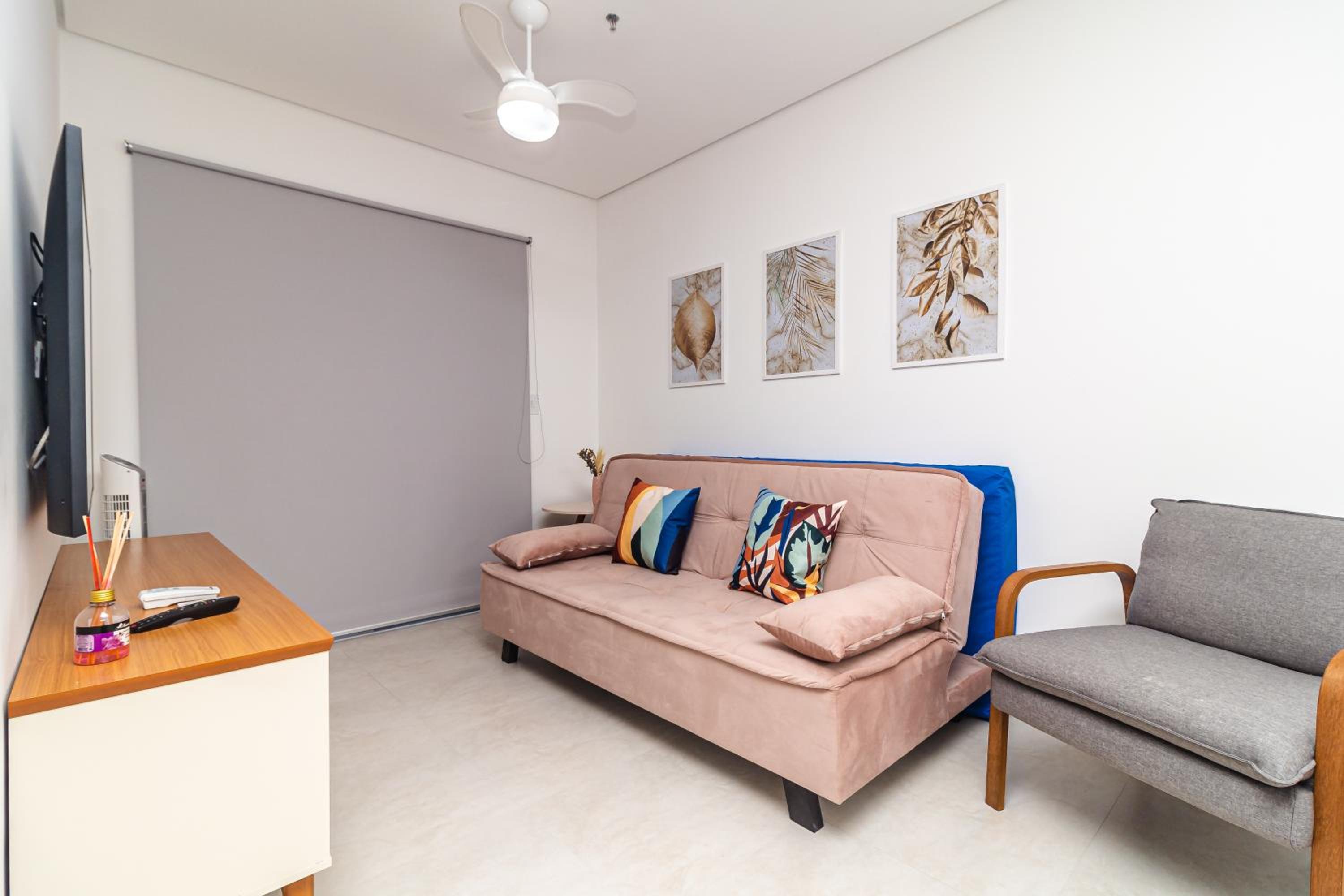Apartamento Aconchegante e Elegante com Ar-Condicionado, Piscina, Garagem e Varanda Gourmet a 3 min da Praia