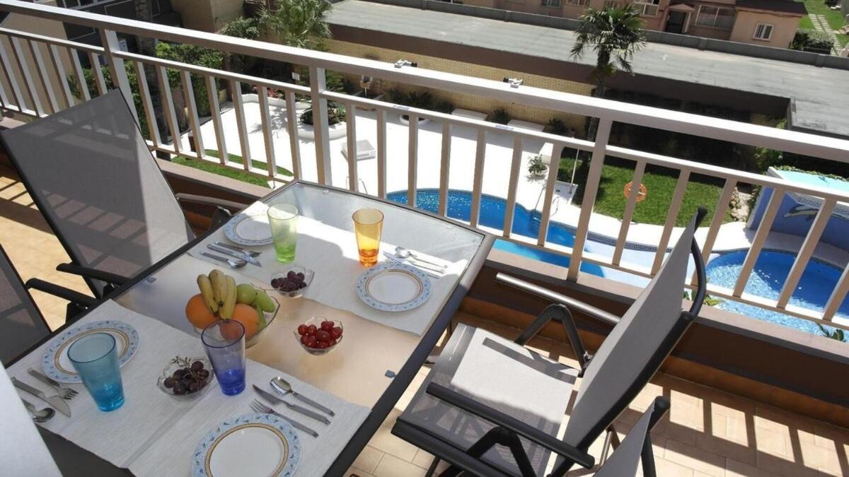 Palm Beach Apartment, 1 bedroom, pool, beautiful garden, parking view 2
