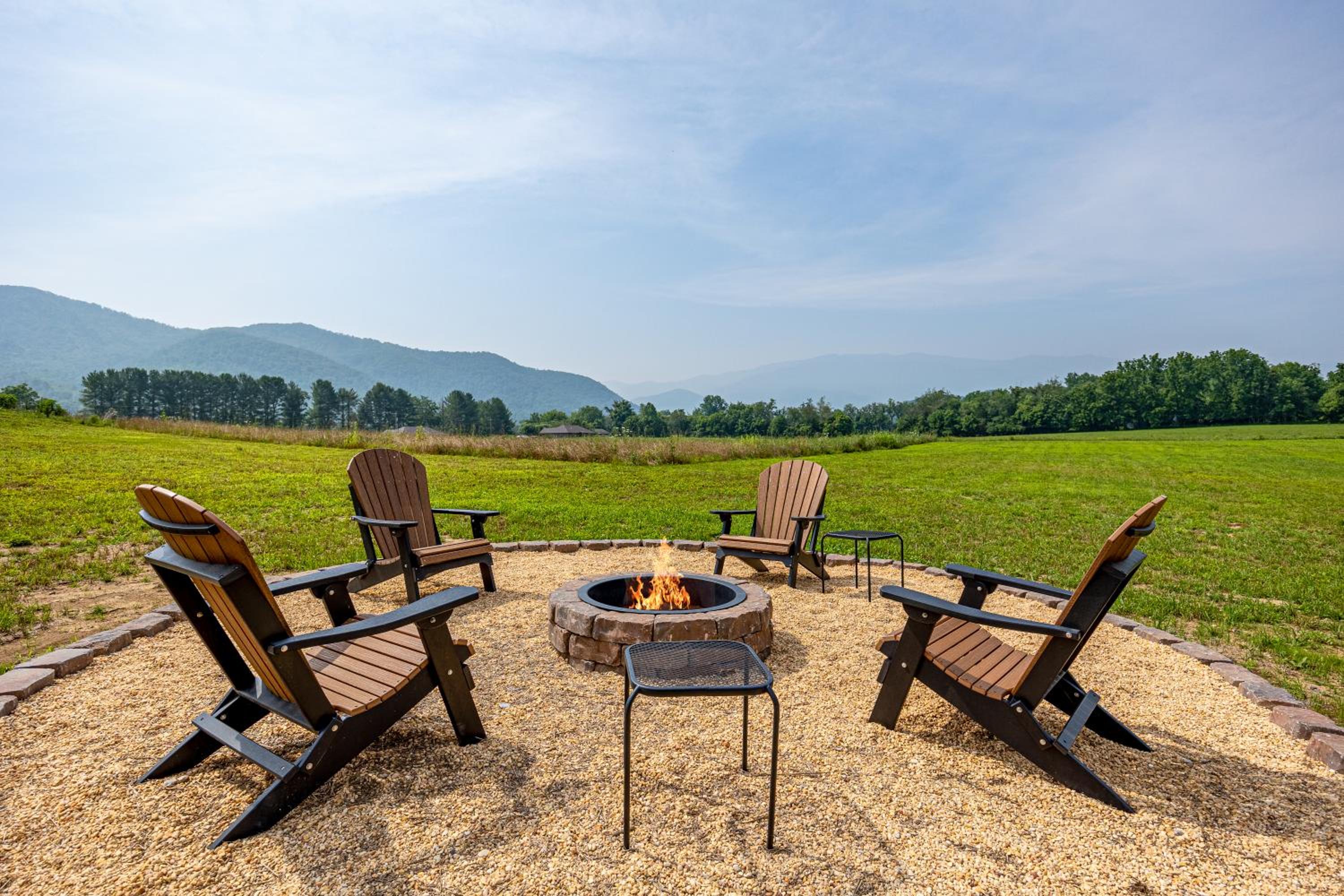 Misty Morning Meadow Breathtaking Smoky Mountain Cabin with Hot Tub, Views, & Free Tickets