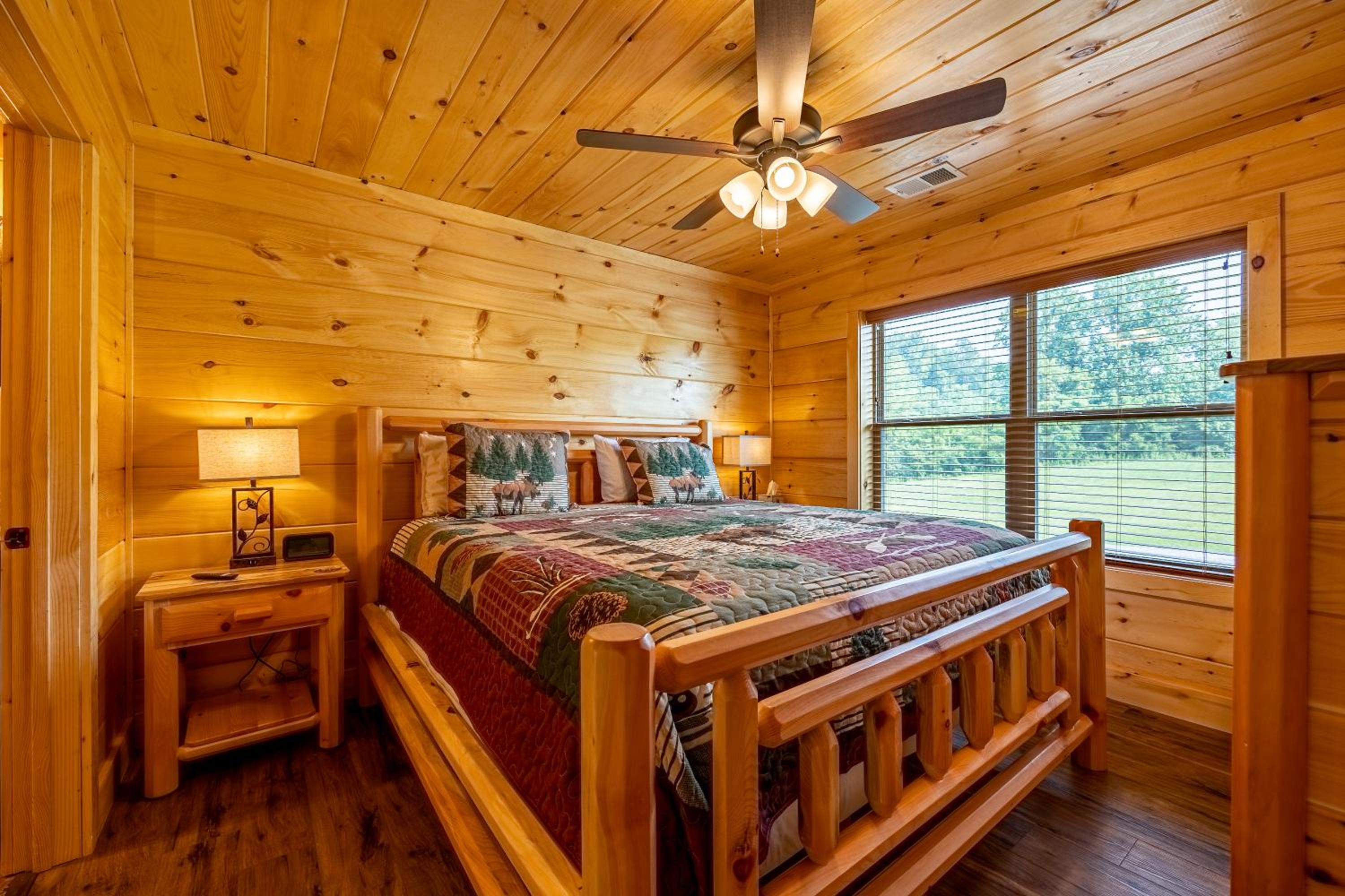 Misty Morning Meadow Breathtaking Smoky Mountain Cabin with Hot Tub, Views, & Free Tickets