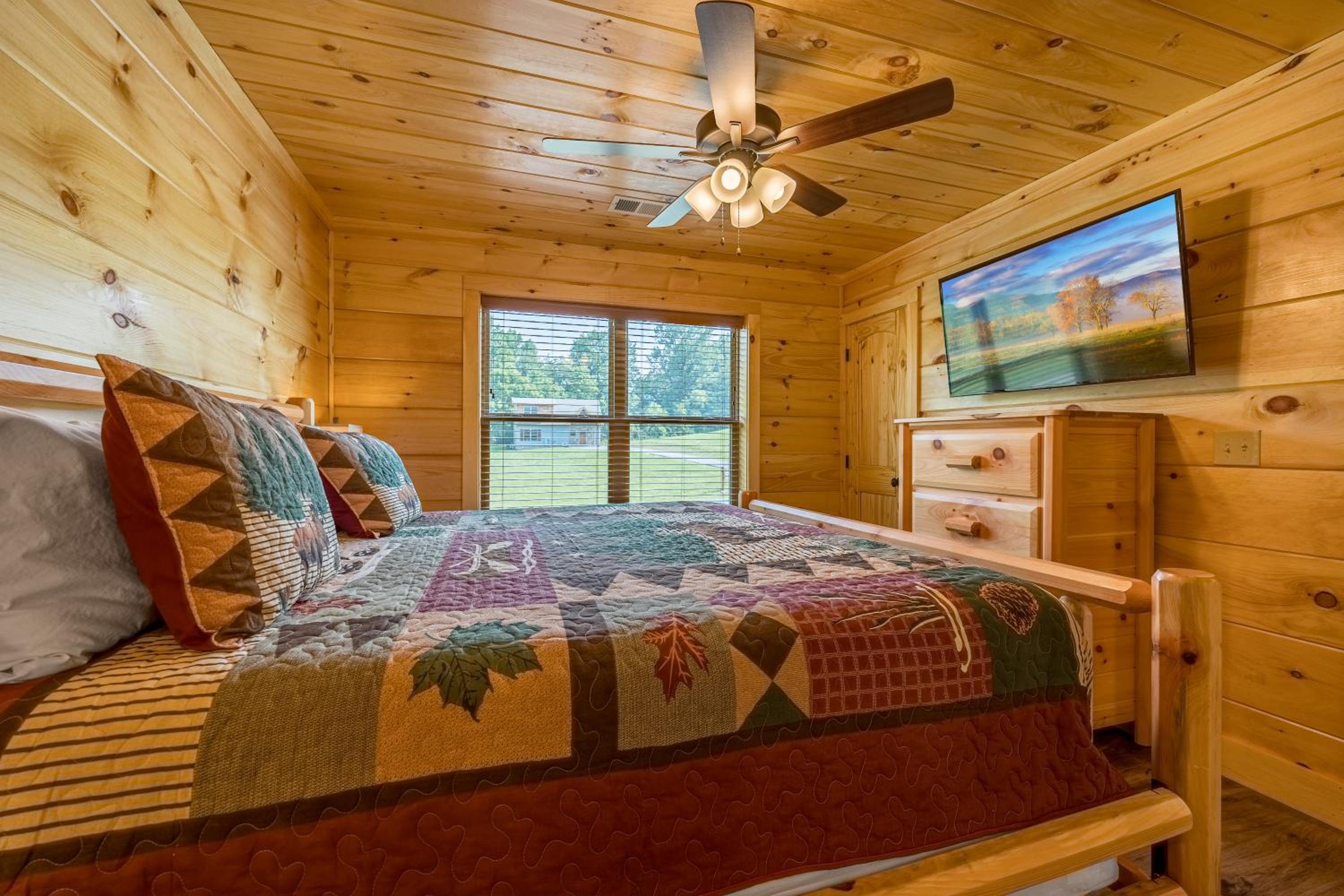 Misty Morning Meadow Breathtaking Smoky Mountain Cabin with Hot Tub, Views, & Free Tickets