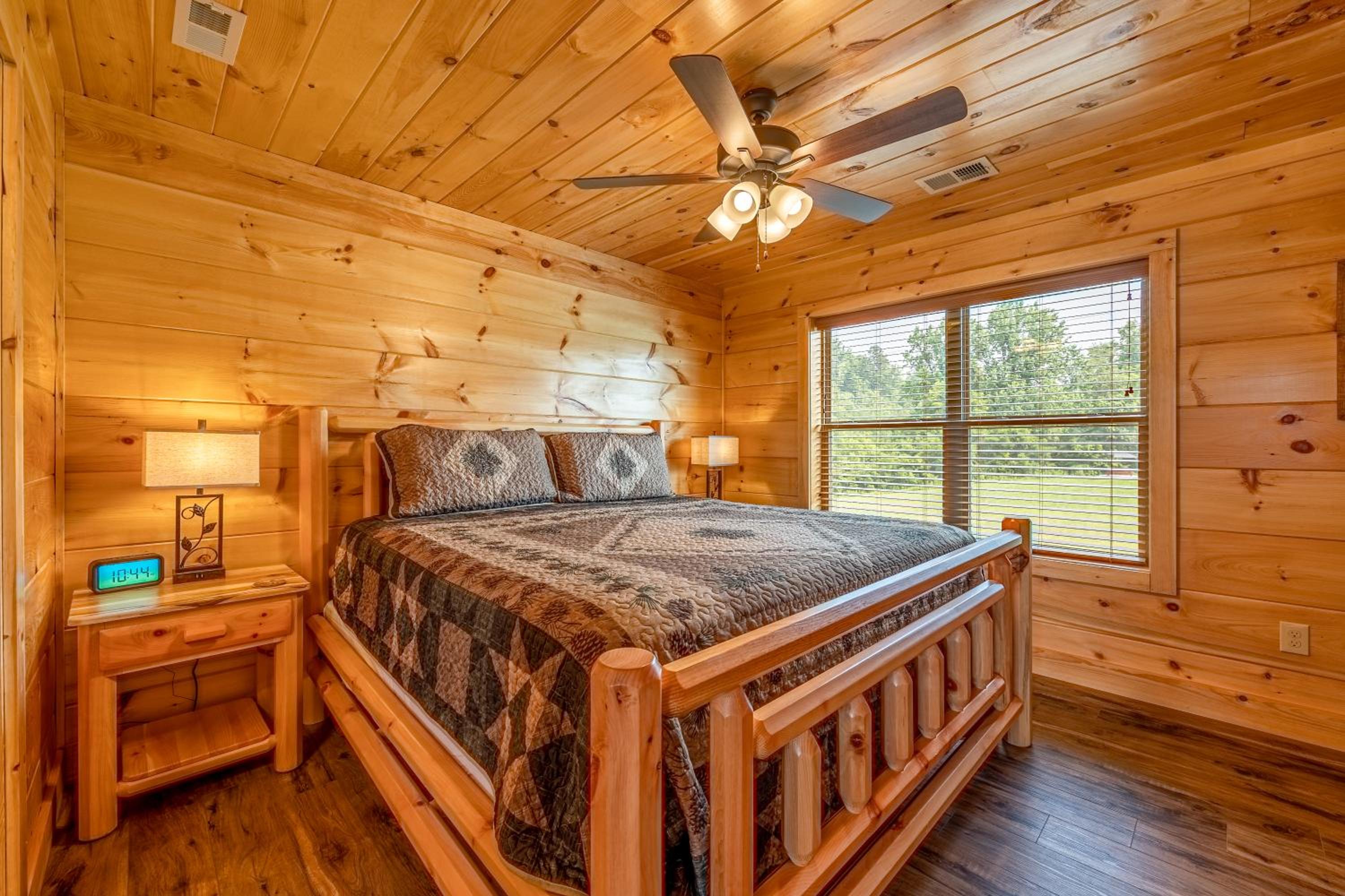 Misty Morning Meadow Breathtaking Smoky Mountain Cabin with Hot Tub, Views, & Free Tickets