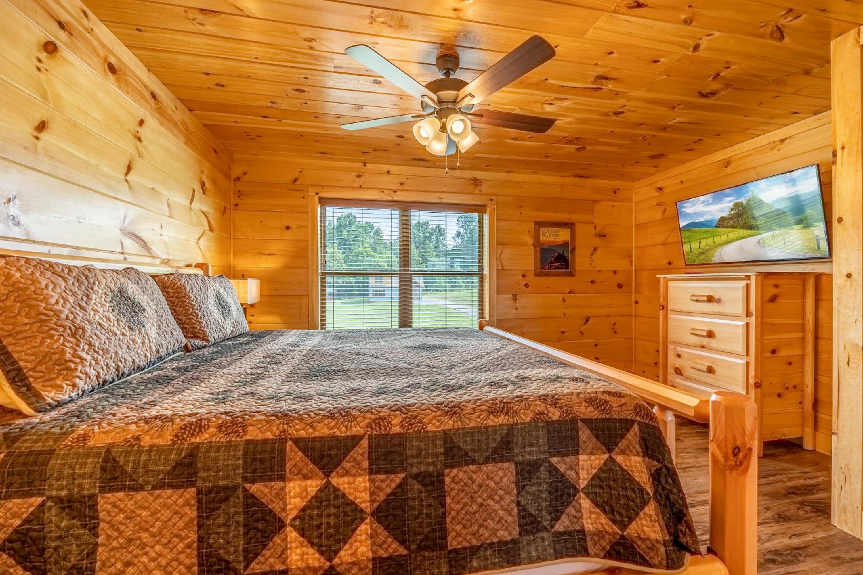 Misty Morning Meadow Breathtaking Smoky Mountain Cabin with Hot Tub, Views, & Free Tickets